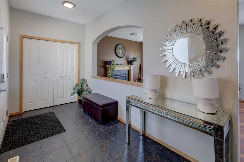 Additional image 3 of 17 Royal Birch Way NW, Calgary, AB, T3G 5X8