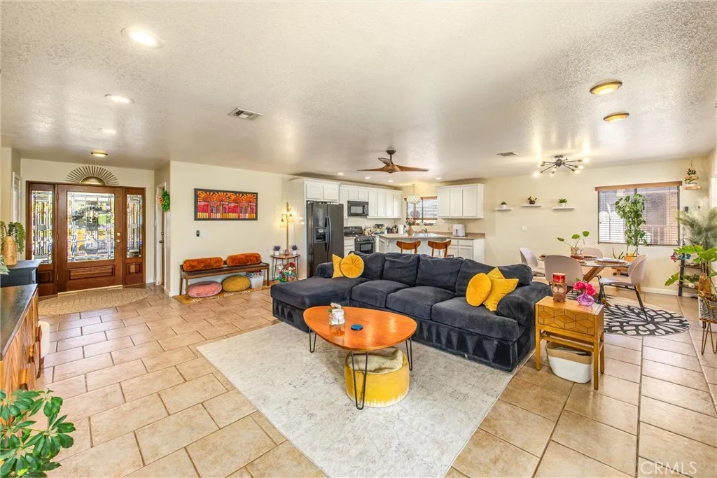 Additional image 5 of 14651 Greenbriar Drive, Helendale, CA 92342