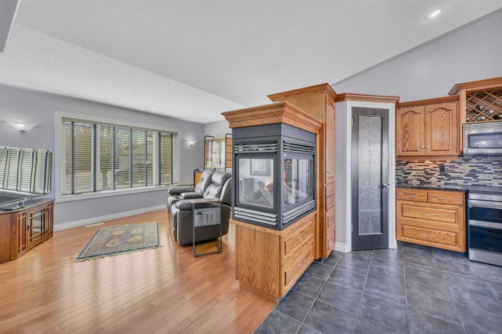 Additional image 5 of 82 Ingram Close, Red Deer, AB, T4R 0A3