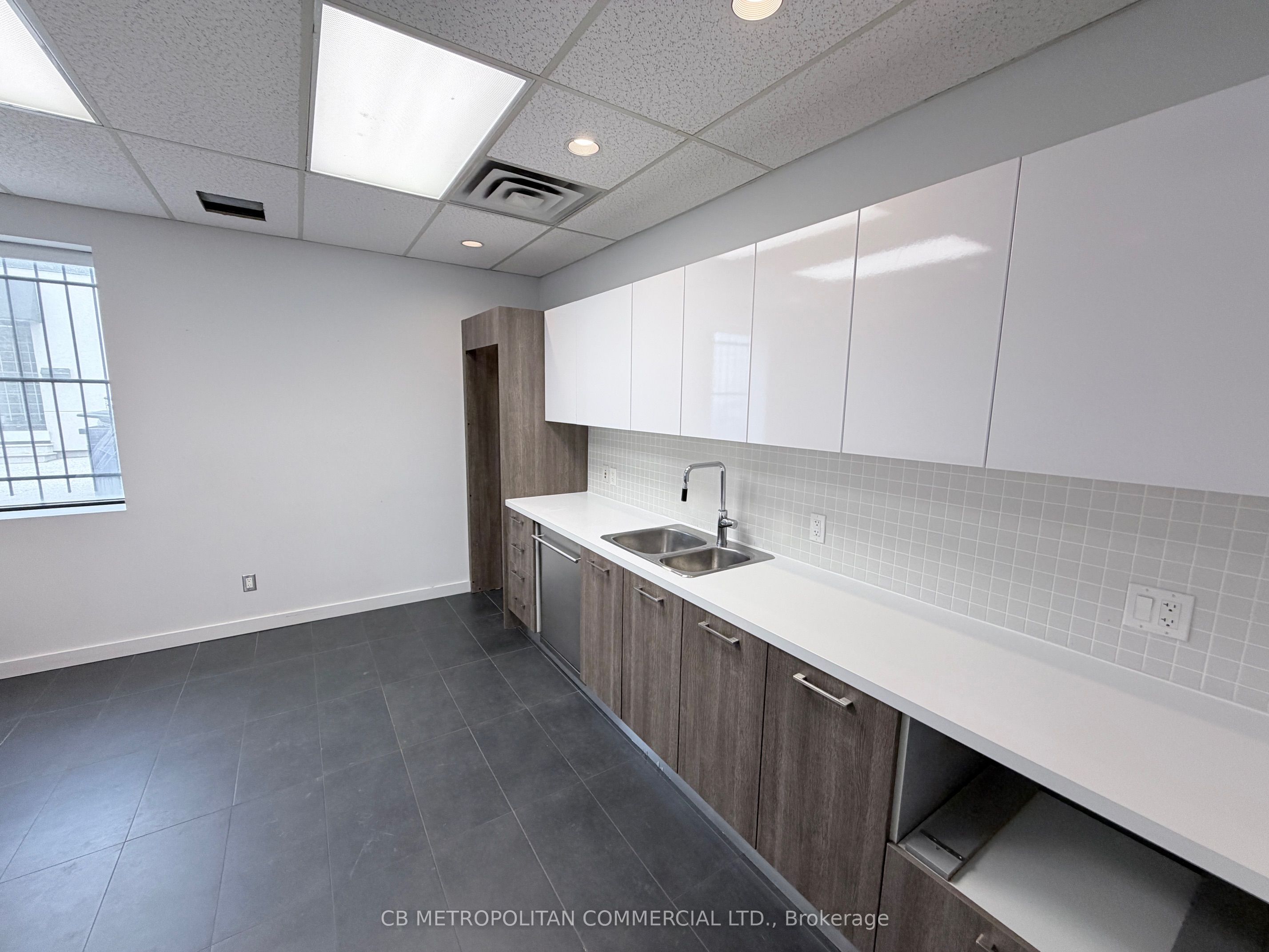 Additional image 5 of 897 Kipling Avenue, Toronto, ON, M8Z 5H3