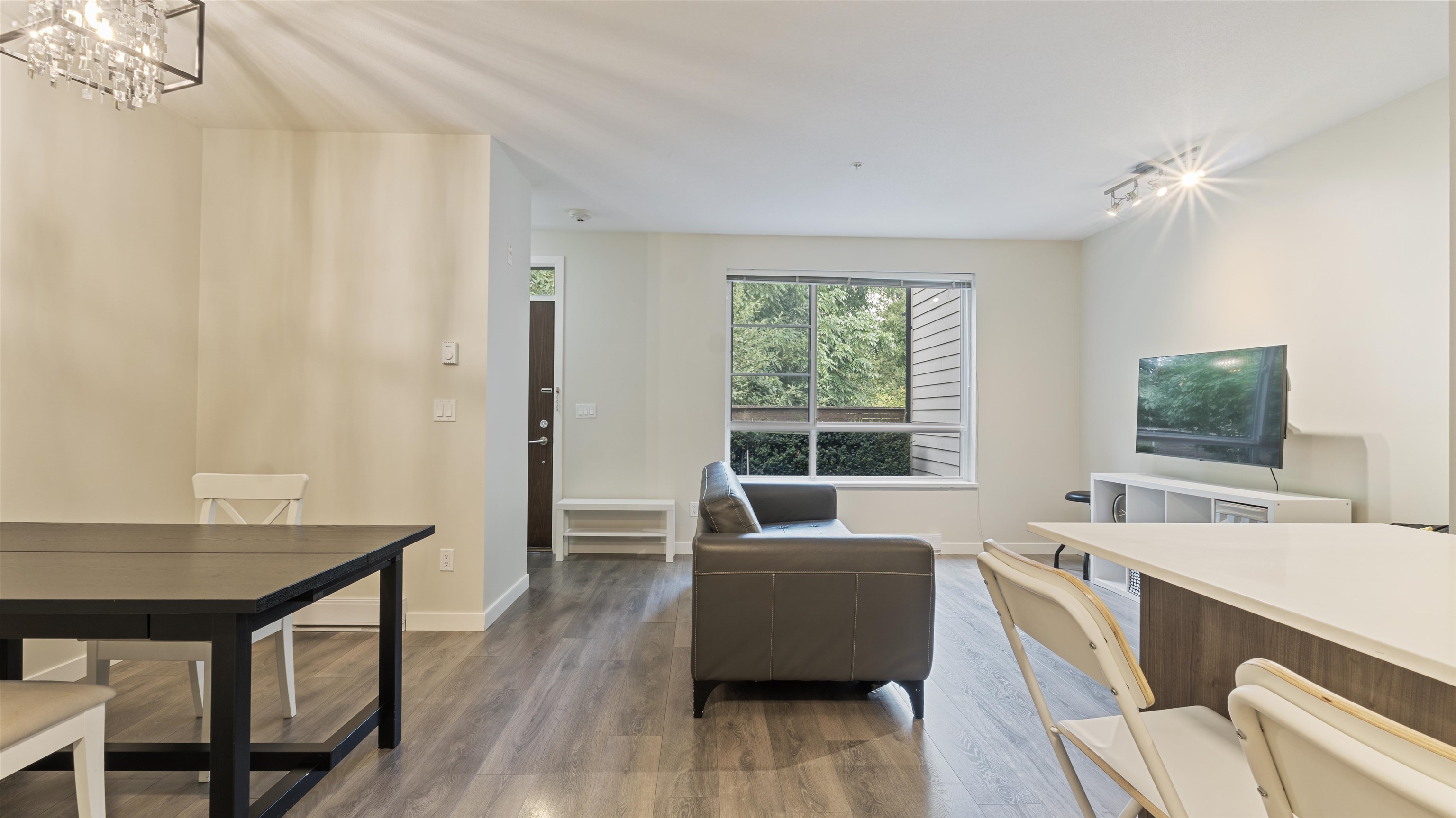 Additional image 2 of 8-3728 Thurston Street, Burnaby, BC, V5H 0E6