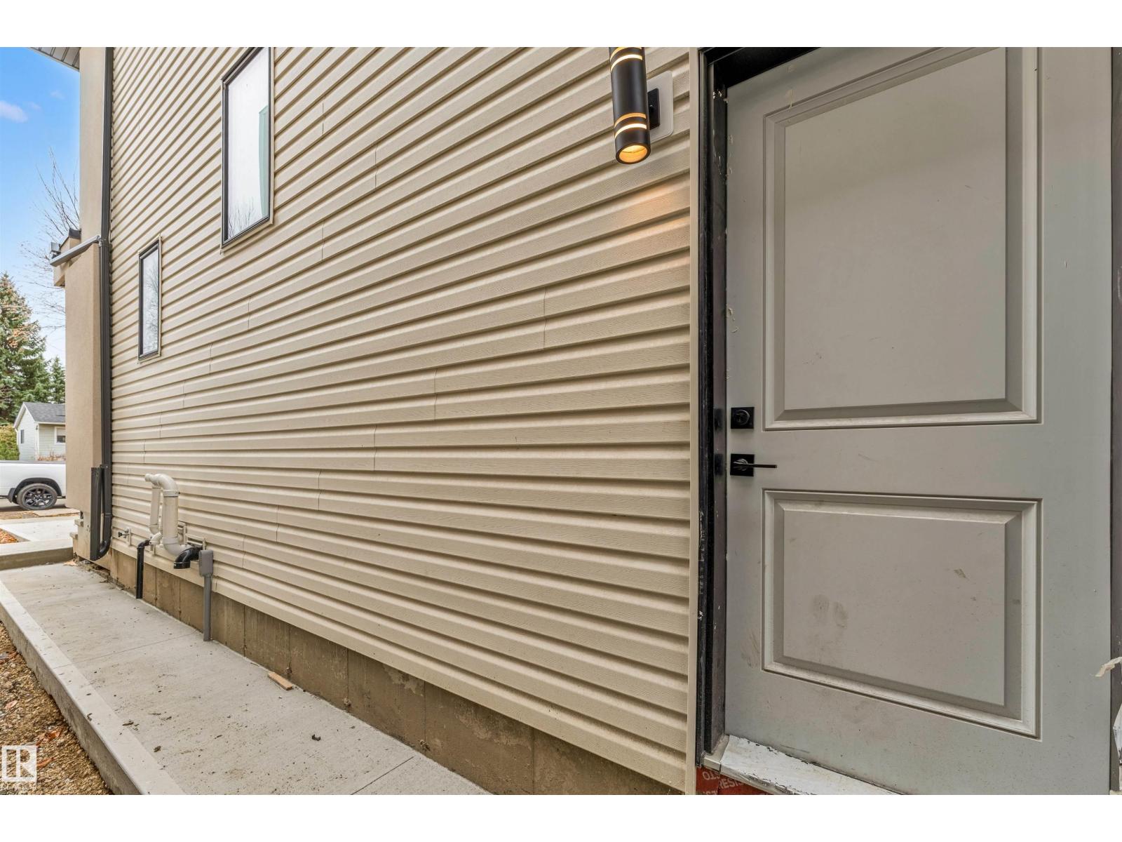 Additional image 5 of 7934 77 Avenue NW, Edmonton, AB, T6C0K9
