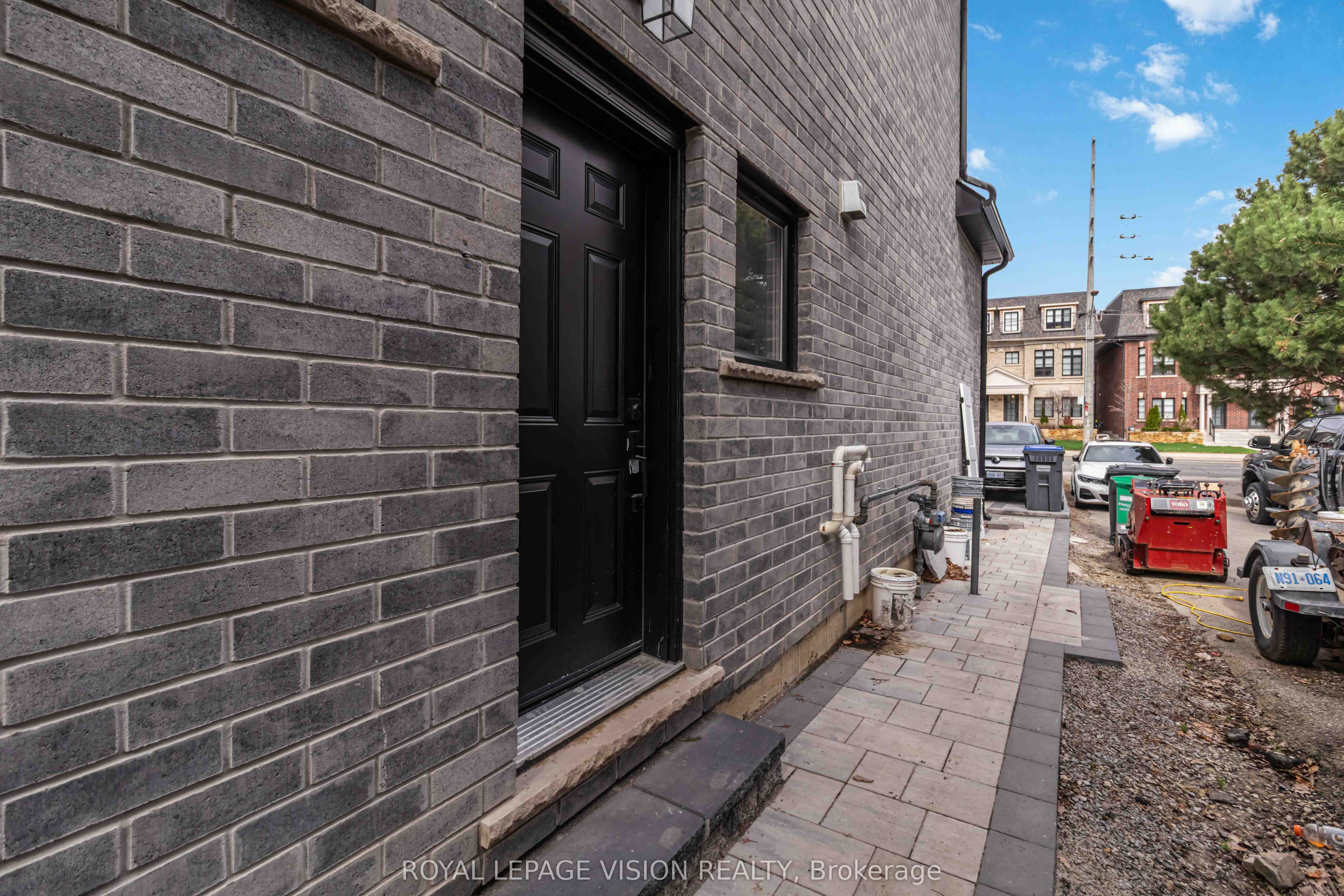 Additional image 3 of Lower-77 Thomas Street, Mississauga, ON, L5M 1Y6
