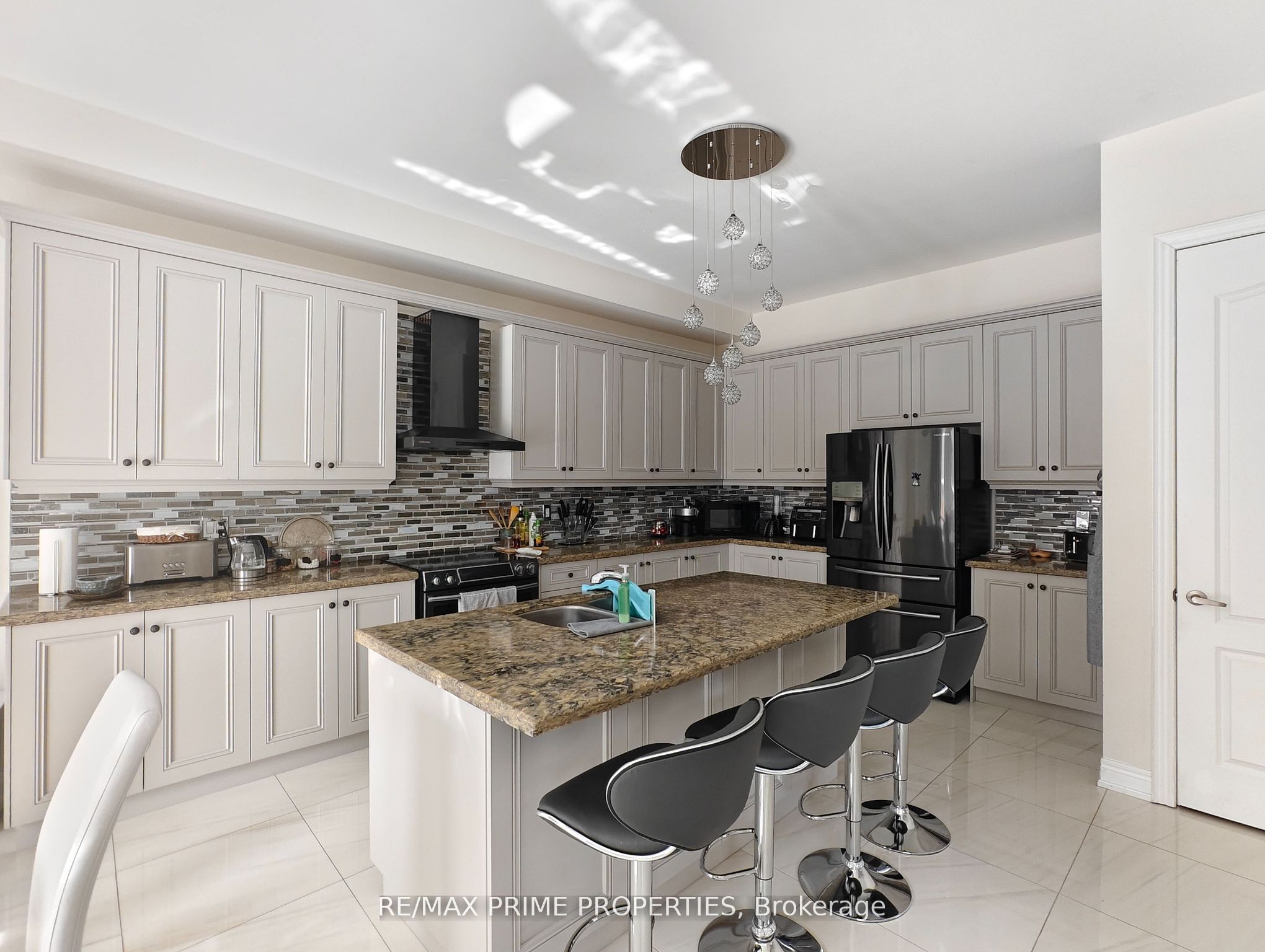 Additional image 2 of 853 Harry Douglas Street, Newmarket, ON, L3X 0K3