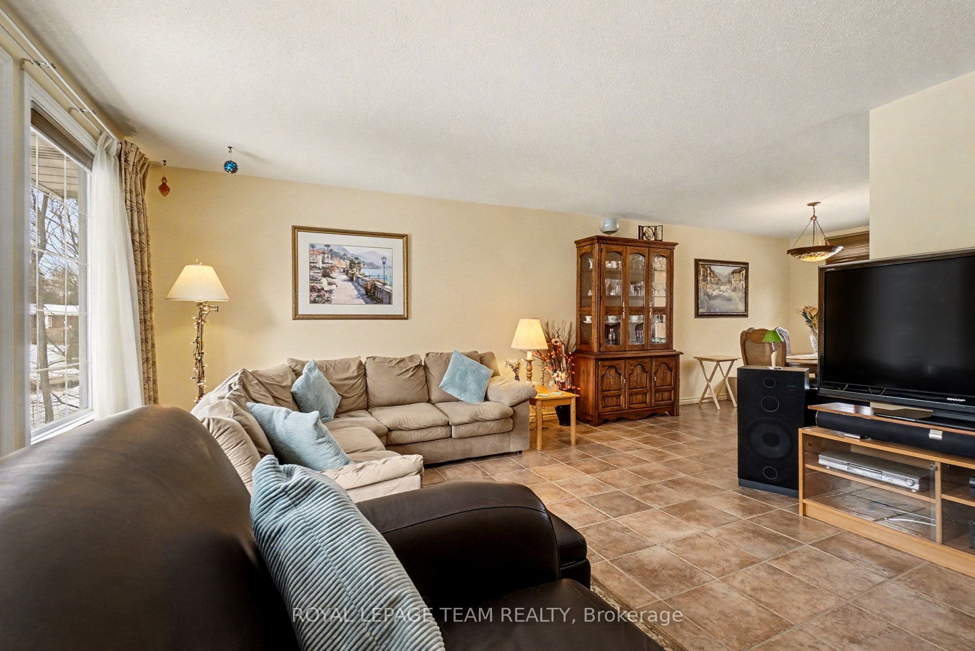 Additional image 5 of 30 Juniper Court, Ottawa, ON, K2E 5M6