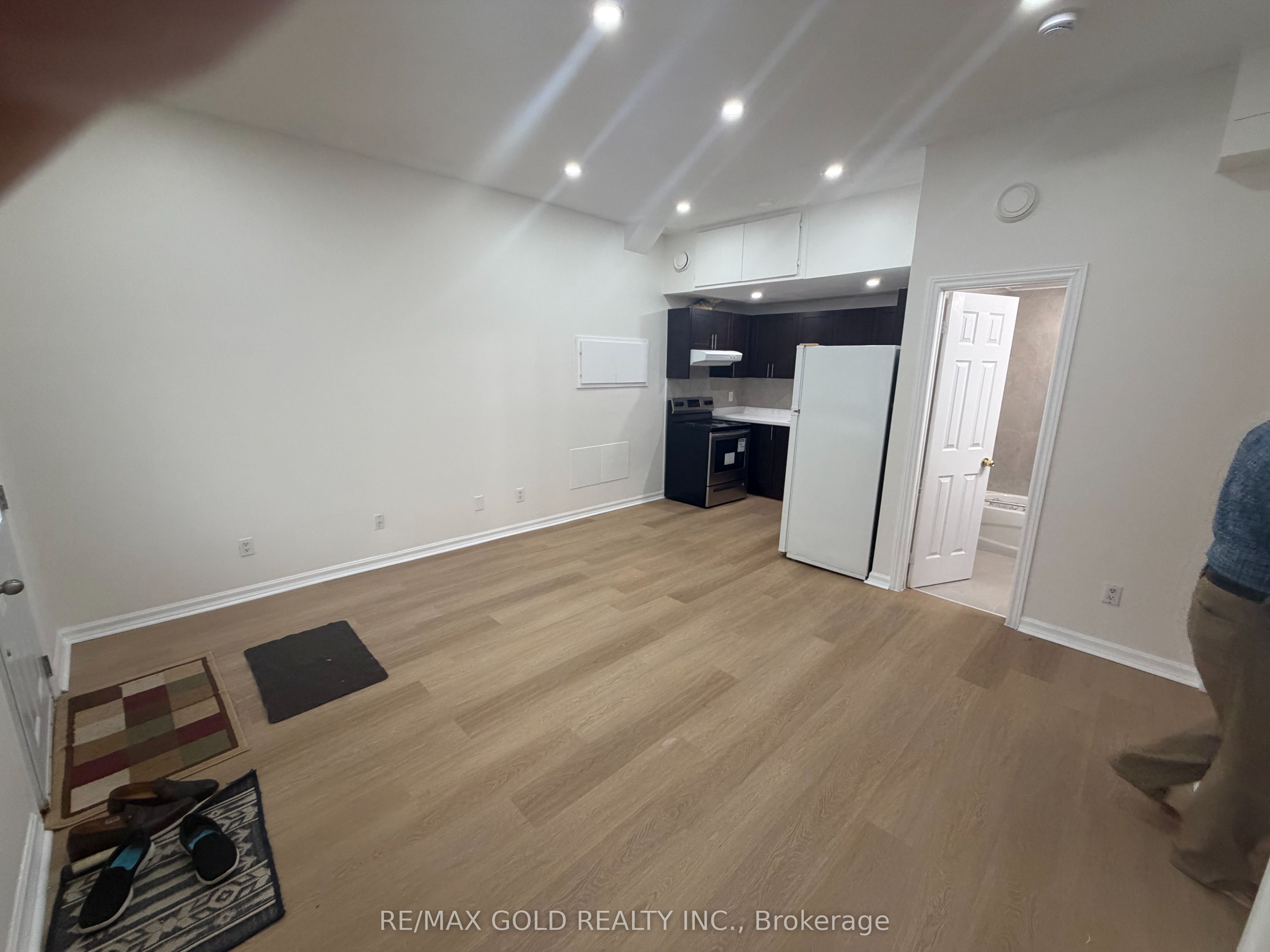 Additional image 4 of B-150 Kenwood Avenue, Toronto, ON, M6C 2S3