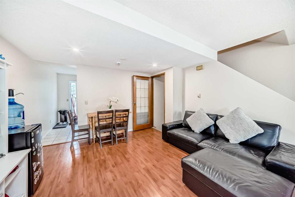 Additional image 5 of 110 Edgeburn Crescent NW, Calgary, AB, T3A 4K3