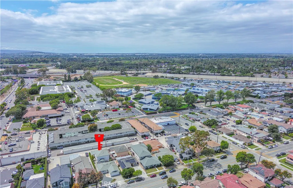 Additional image 132 of 10921 Walnut St, Los Alamitos, CA 90720