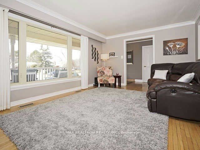Additional image 2 of Upper-325 Cochrane Street, Whitby, ON, L1N 5J4