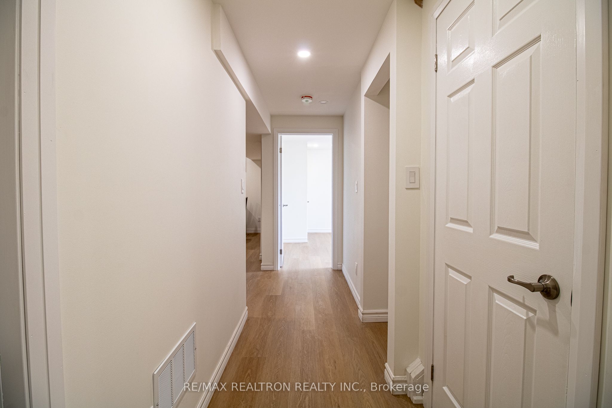 Additional image 6 of Lower-96 Southdale Drive, Markham, ON, L3P 1K2