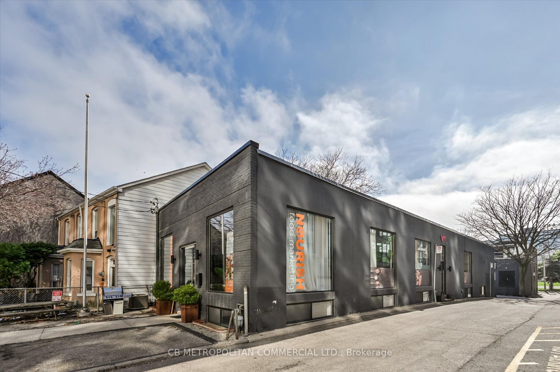 201 Niagara Street, Toronto, ON, M5V 1C9