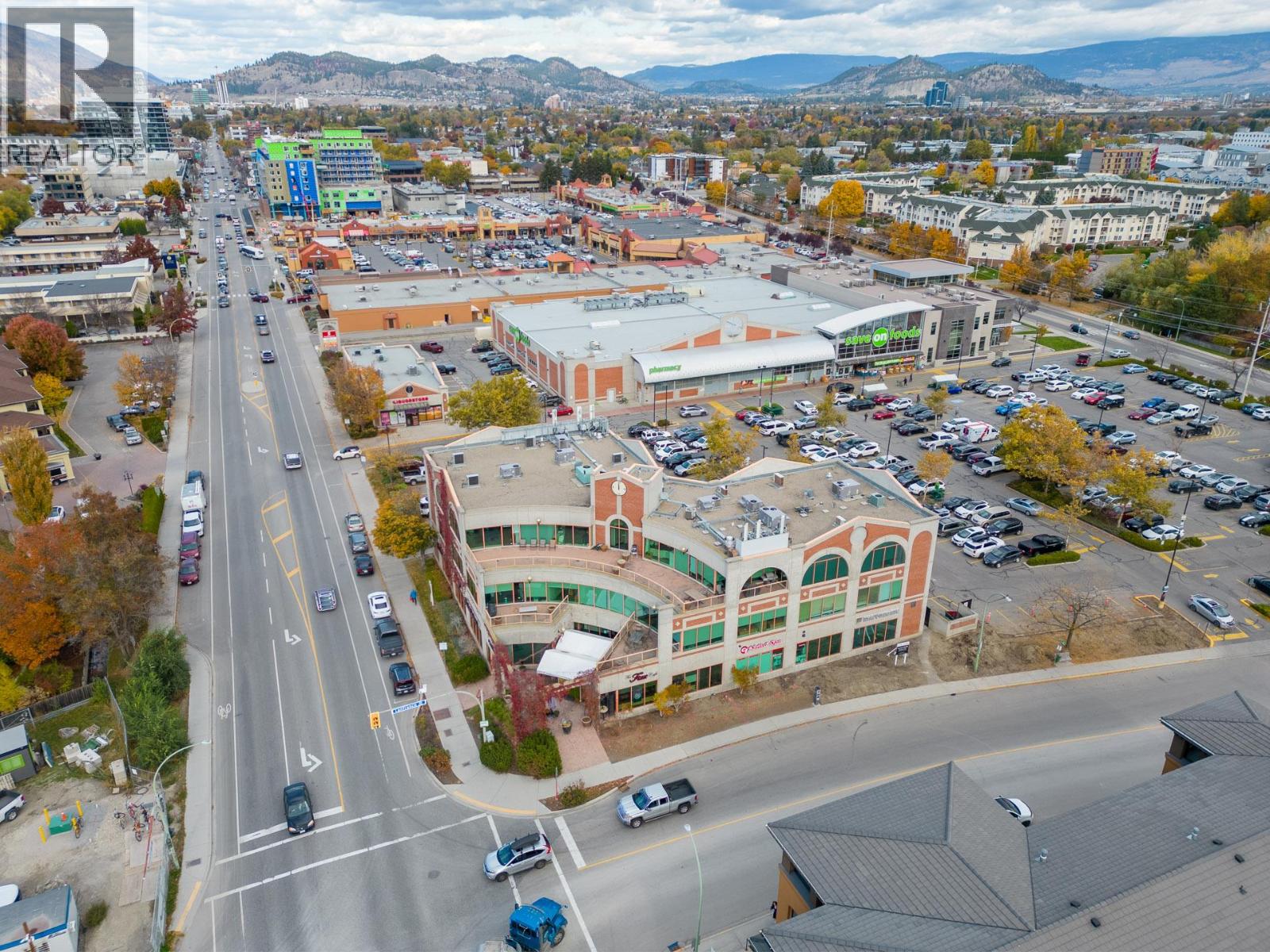 302-3275 Lakeshore Road, Kelowna, BC, V1W3S9