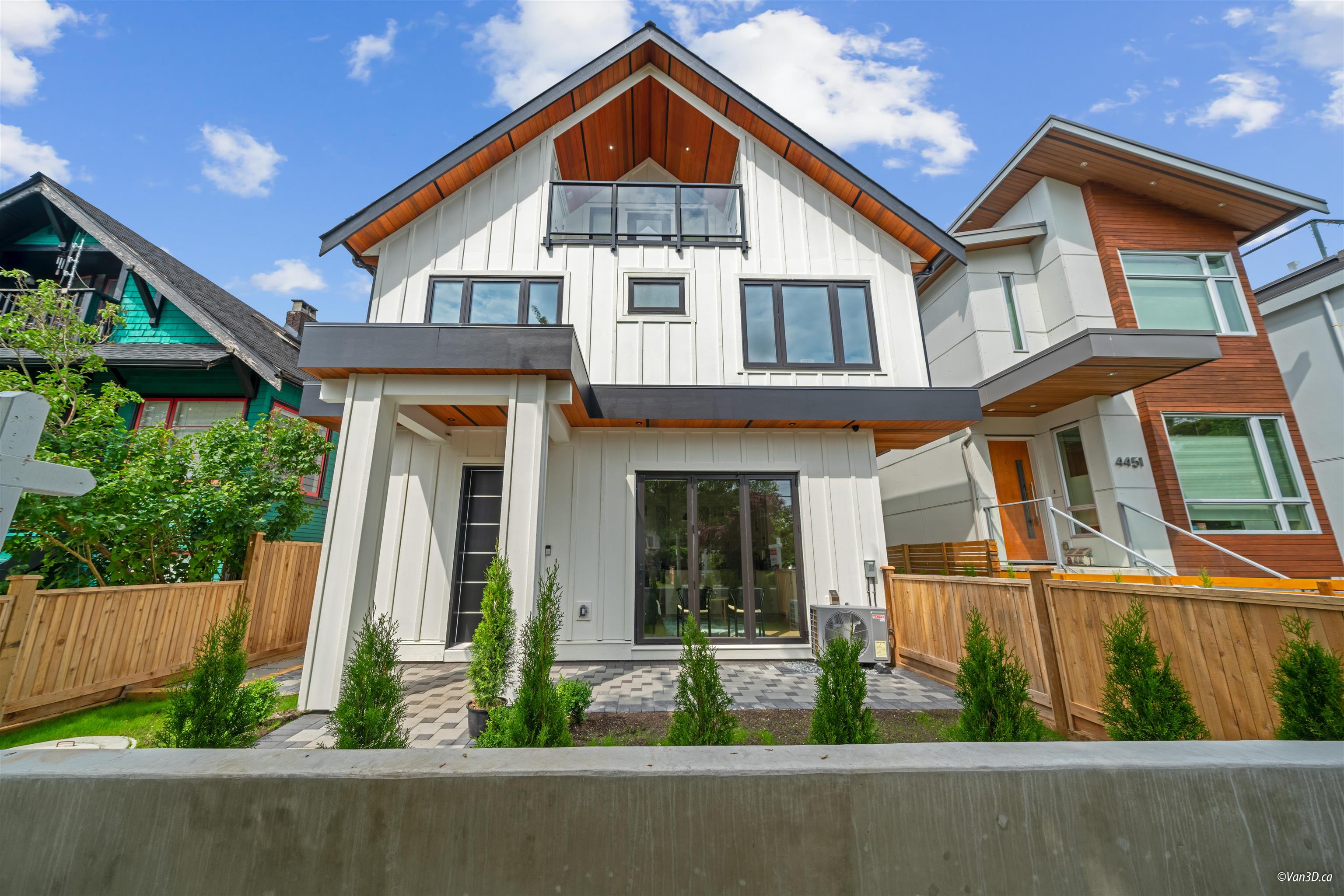 1-4463 Walden Street, Vancouver, BC, V5V 3S4