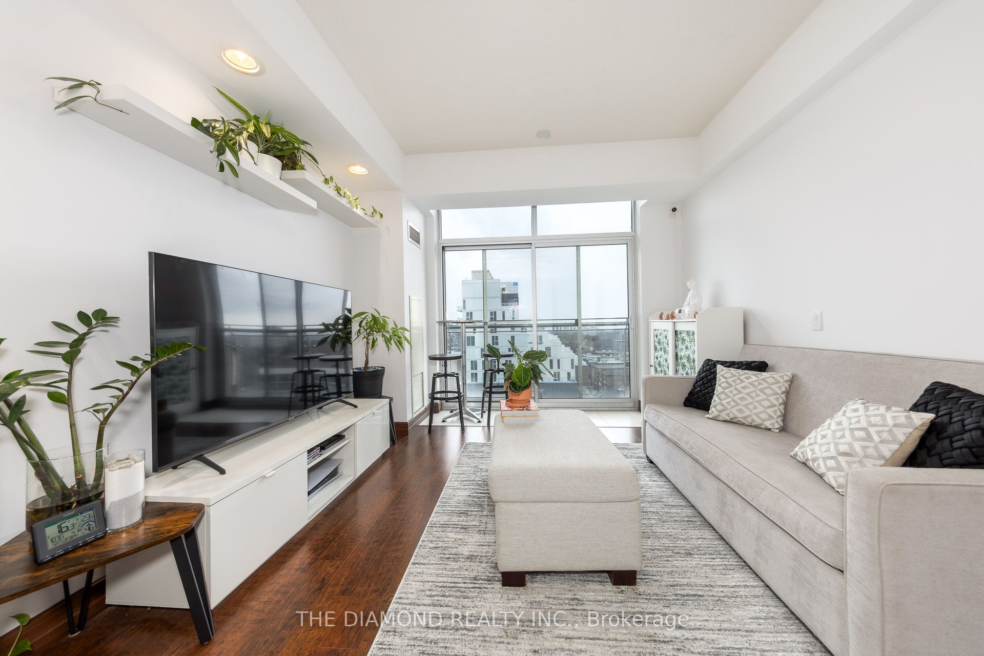 Additional image 2 of PH 5-15 Maplewood Avenue, Toronto, ON, M6C 4B4