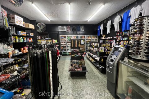Additional image 8 of Unit 11-2111 Jane Street, Toronto, ON, M3M 1A2