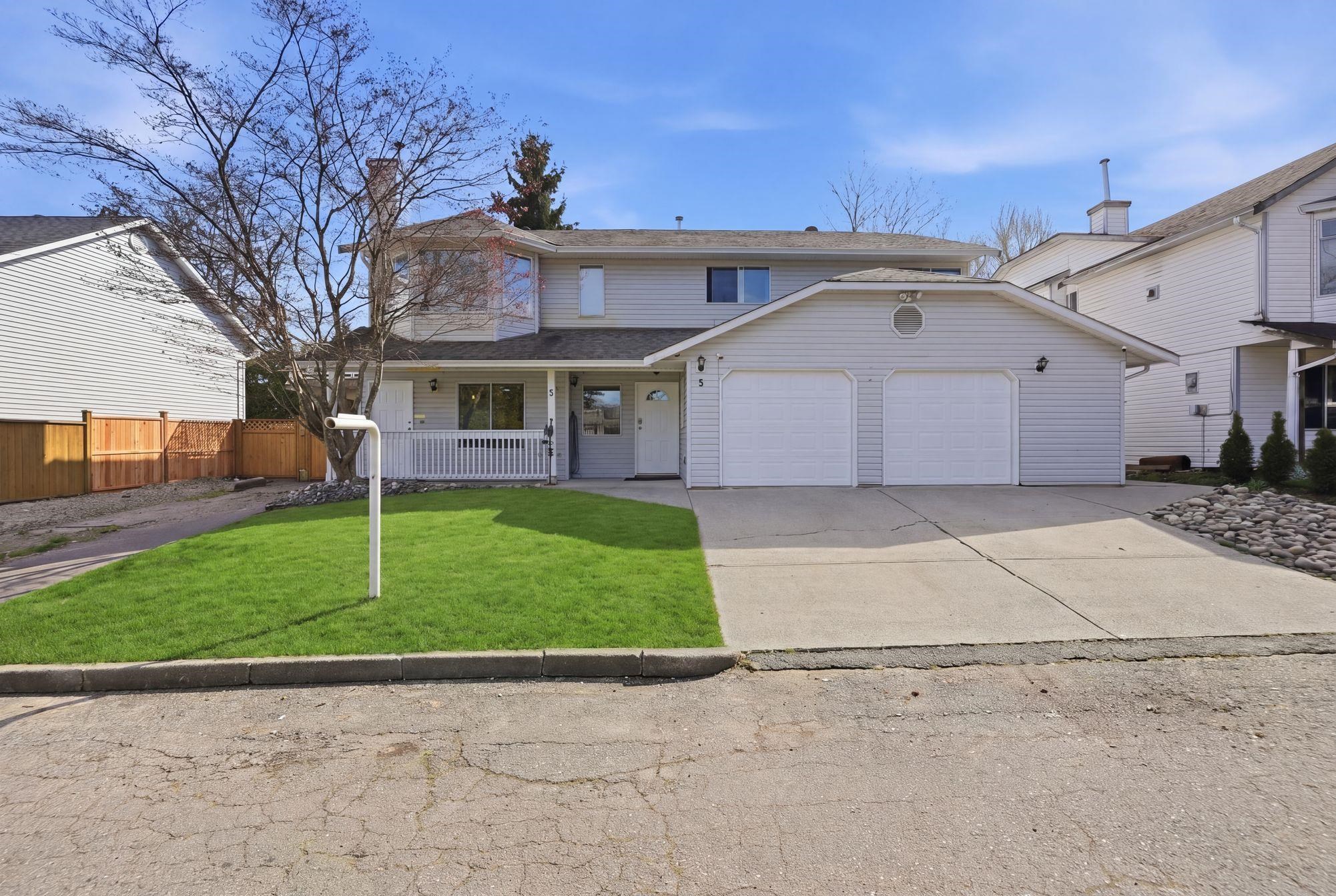 5-11954 Hawthorne Street, Maple Ridge, BC, V2X 6V4