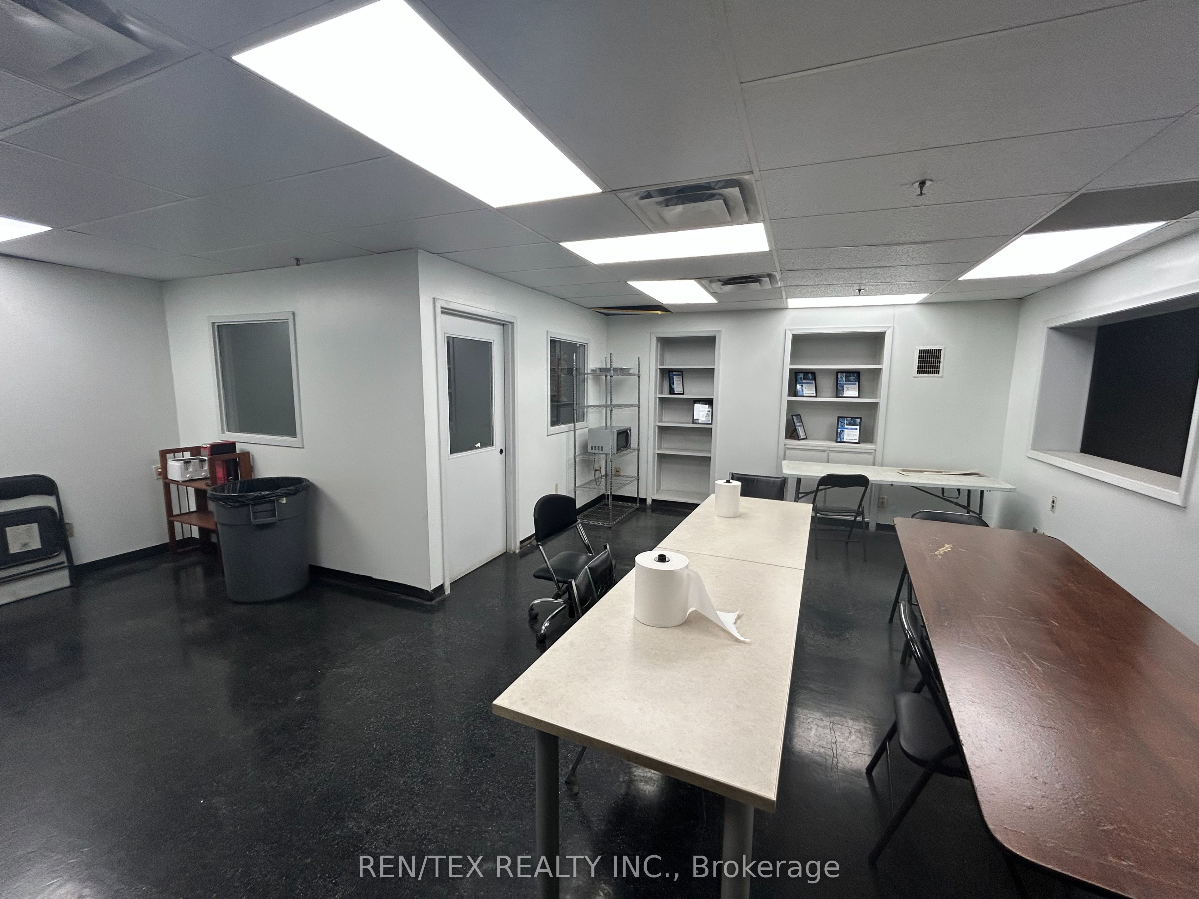 Additional image 2 of 2-402 Mulock Drive, Newmarket, ON, L3Y 9B8