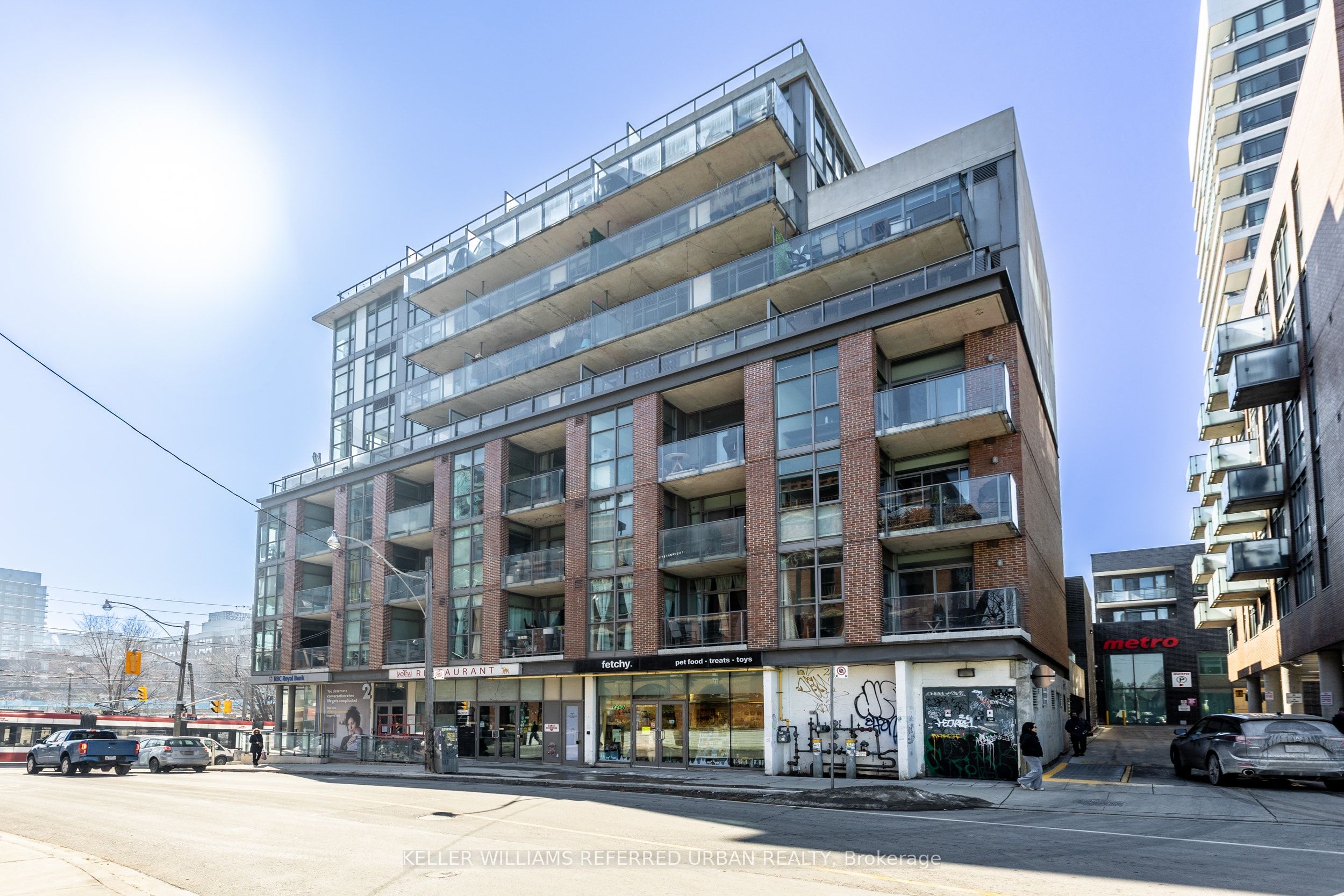 208-2 Gladstone Avenue, Toronto, ON, M6J 0B2