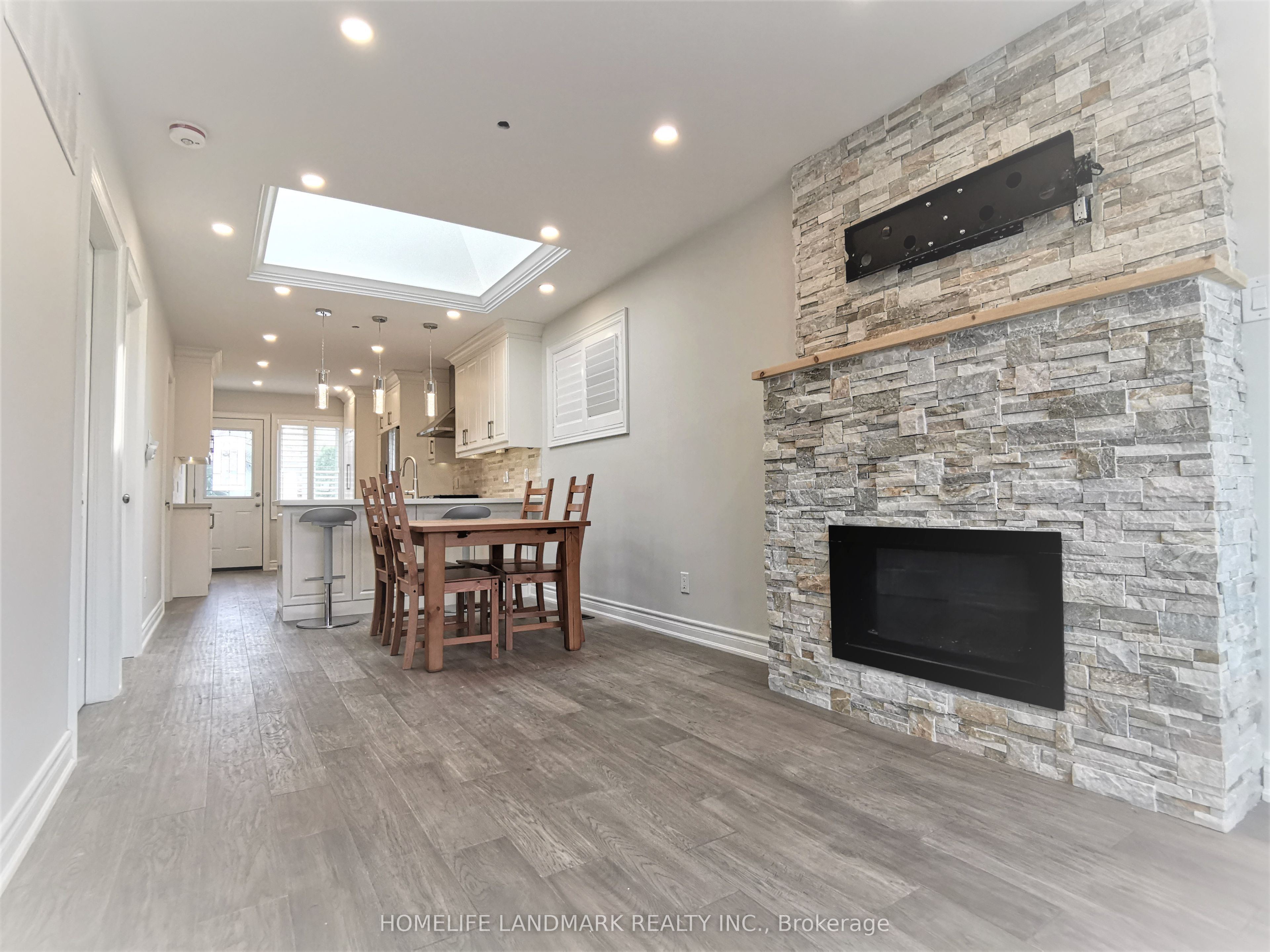 Additional image 2 of Main-379 Whitmore Avenue, Toronto, ON, M6E 2N5