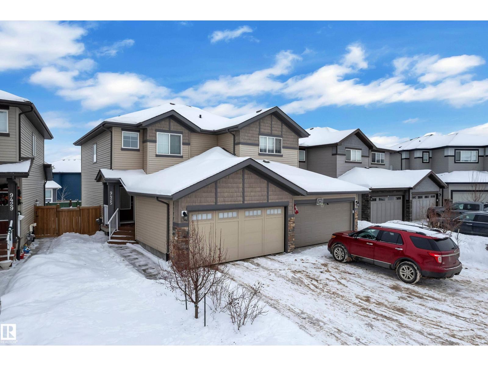 Additional image 2 of 9425 206a Street NW, Edmonton, AB, T5T7M8
