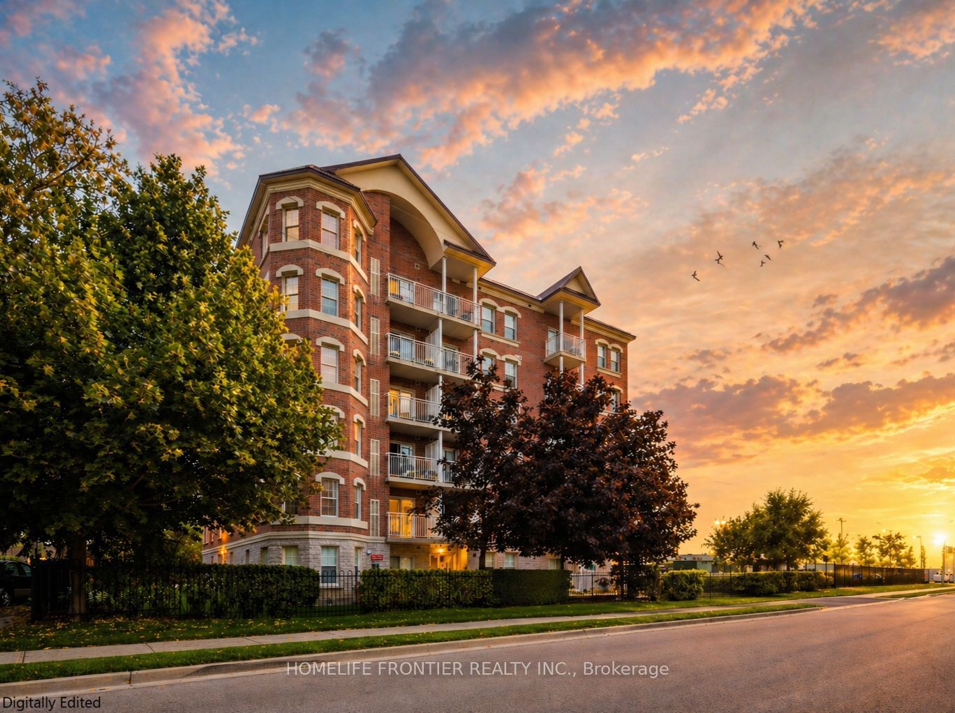201-35 Hunt Avenue, Richmond Hill, ON, L4C 4H1