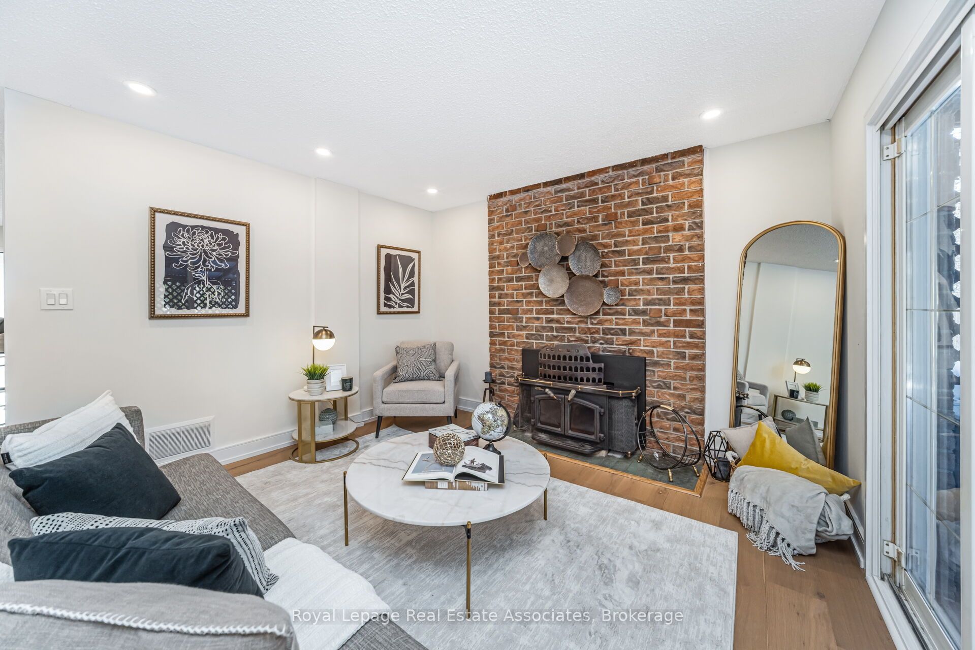 Additional image 4 of 471 Valhalla Court, Oakville, ON, L6L 5M5