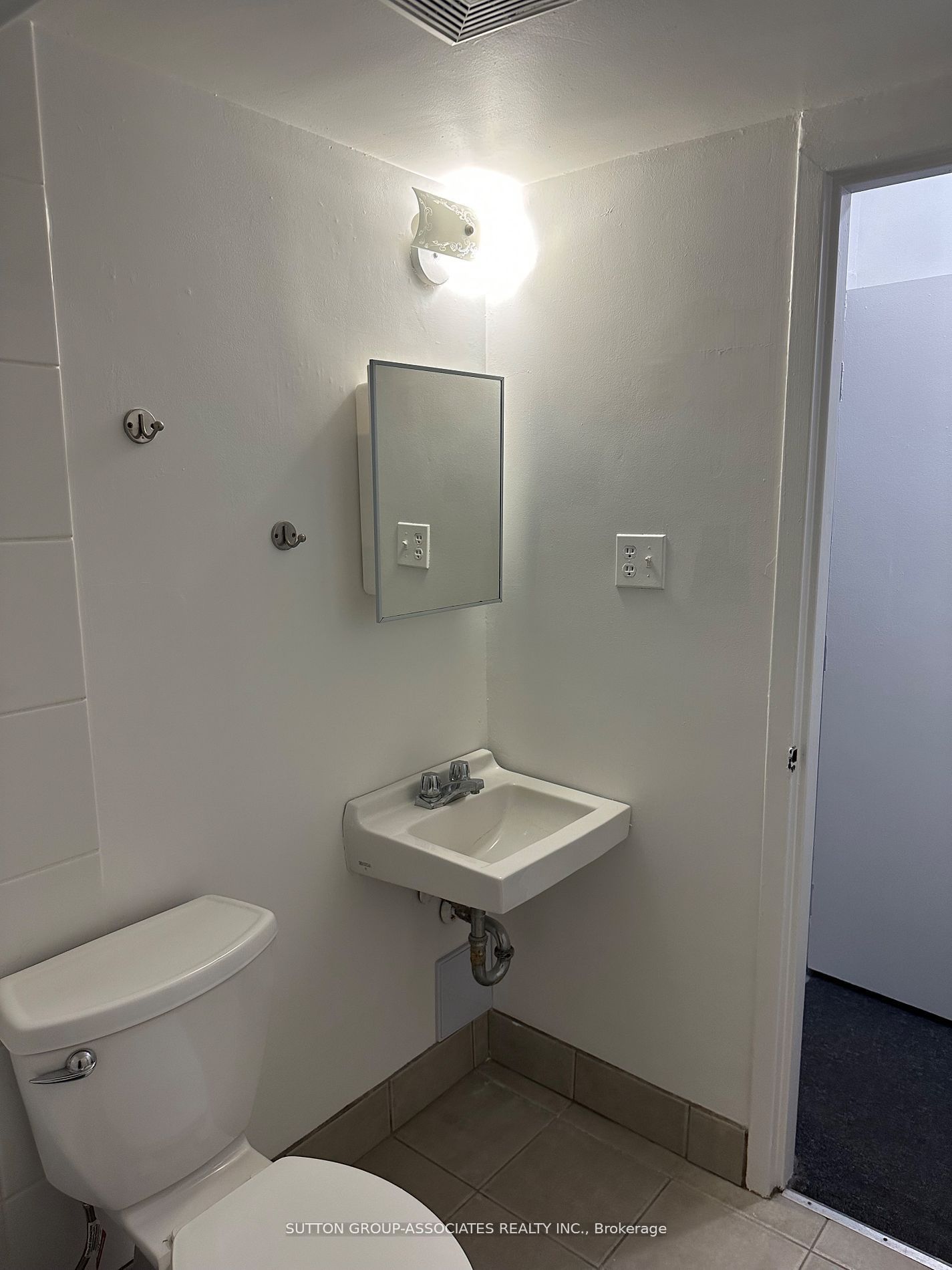 Additional image 3 of 101-52 Metcalfe Street, Toronto, ON, M4X 1R8
