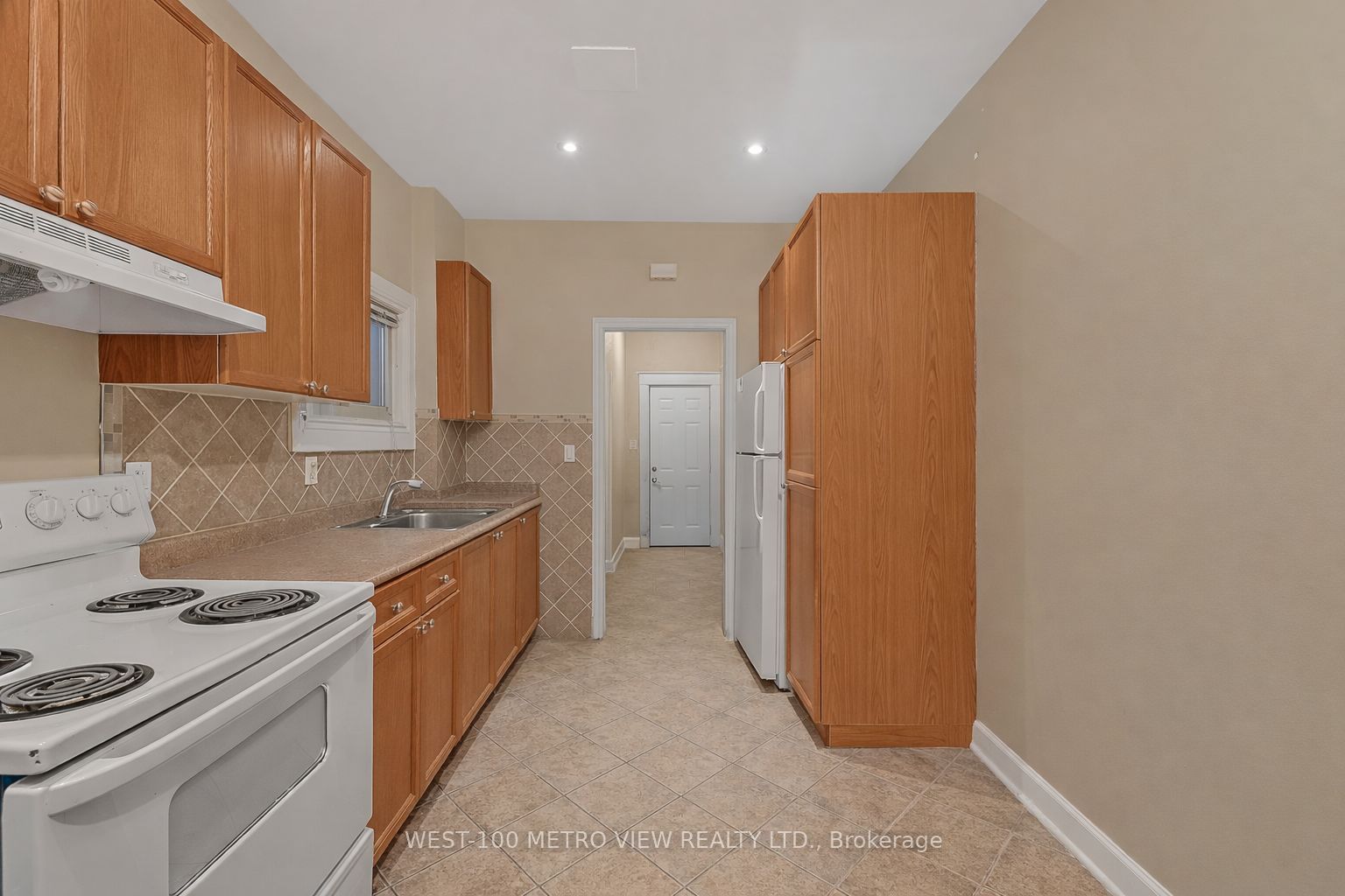 Additional image 6 of 1733 Dufferin Street, Toronto, ON, M6E 3N9