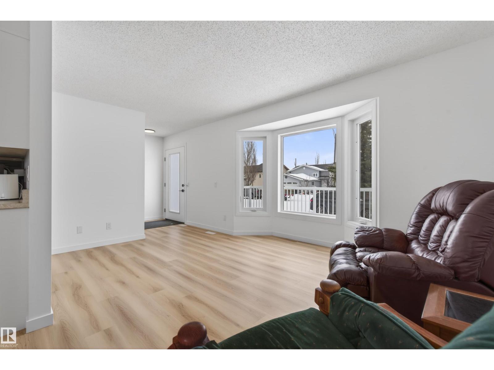Additional image 5 of 6002 52 Avenue, Cold Lake, AB, T9M1T4