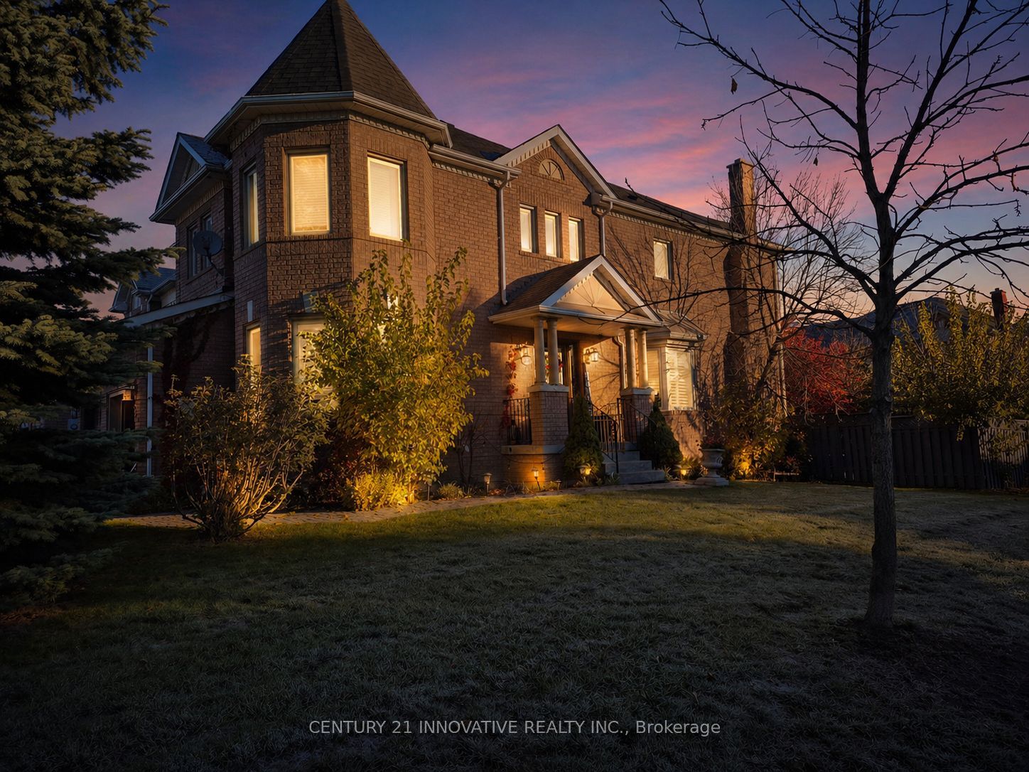 Additional image 2 of 255 Denise Circle, Newmarket, ON, L3X 2K1