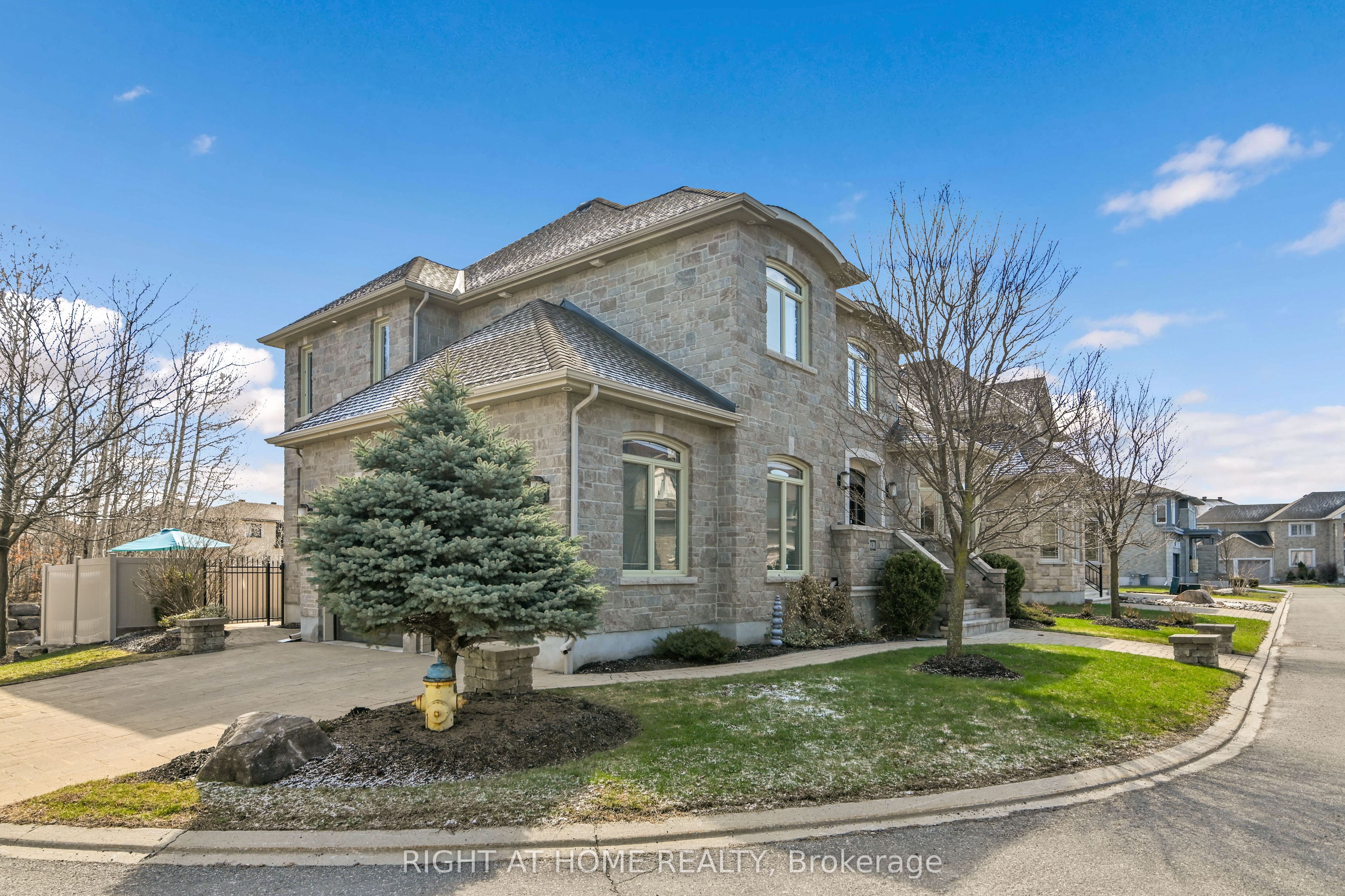 Additional image 3 of 131 Issam Private, Ottawa, ON, K1T 4B6
