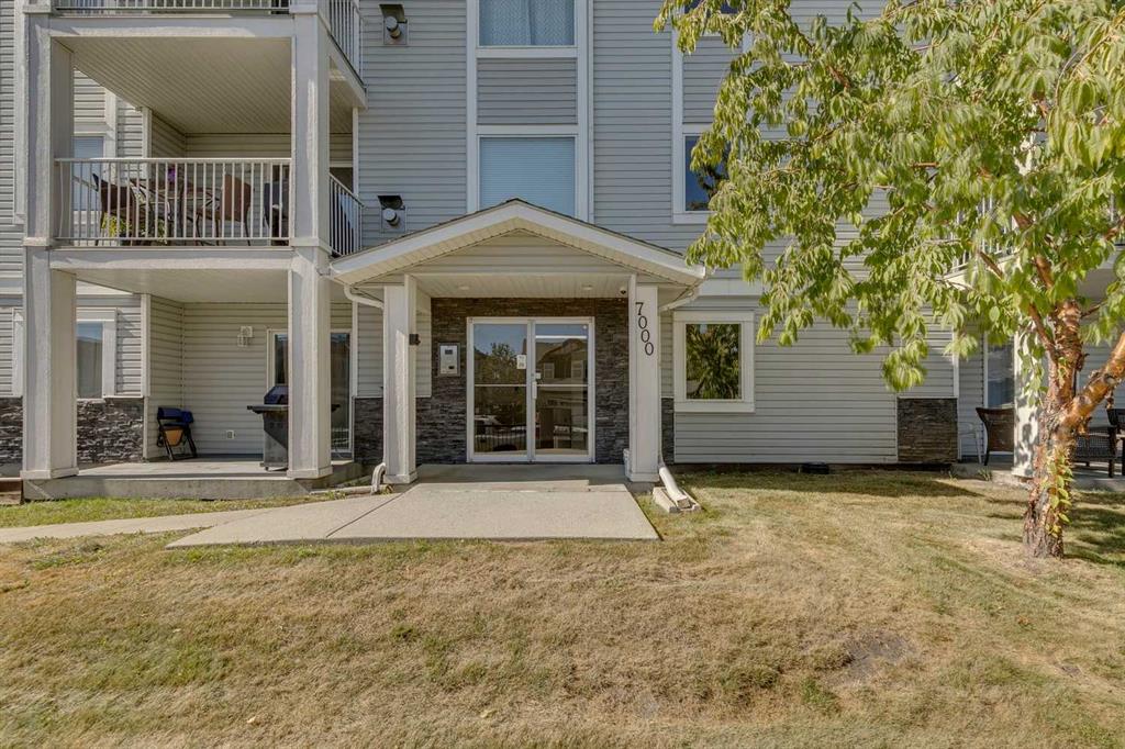 Additional image 2 of 301-7301 Valleyview Park SE, Calgary, AB, T2B 3R6