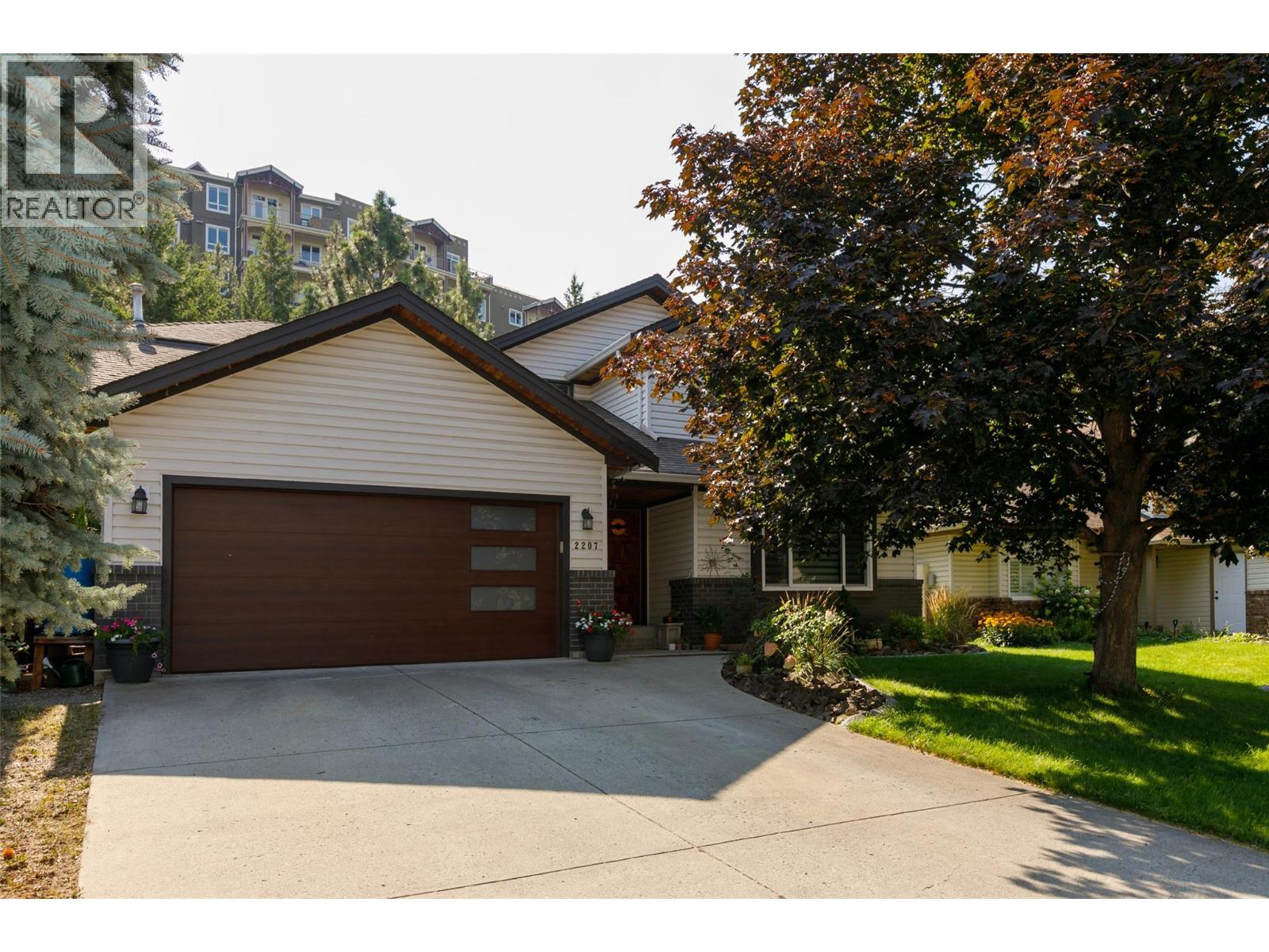 Additional image 2 of 2207 Shannon Ridge Drive, West Kelowna, BC, V4T2L1