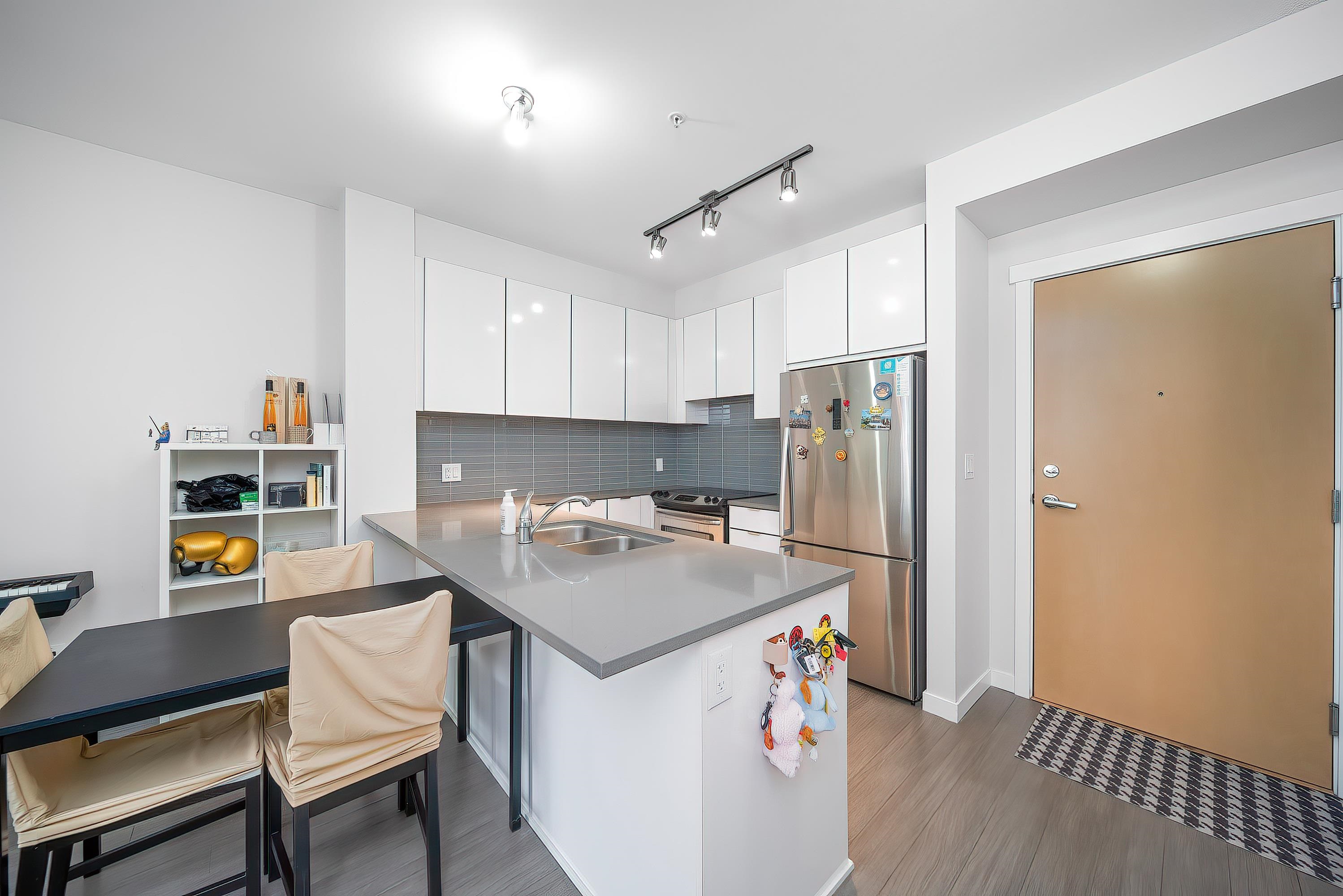 Additional image 6 of 310-9877 University Crescent, Burnaby, BC, V5A 0E5