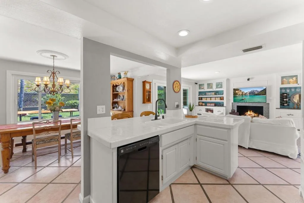 Additional image 18 of 7640 Calle Madero, Carlsbad, CA 92009