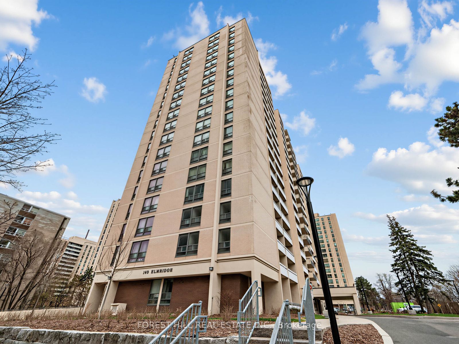 Additional image 2 of 114-140 Elm Ridge Drive, Toronto, ON, M6B 1B1