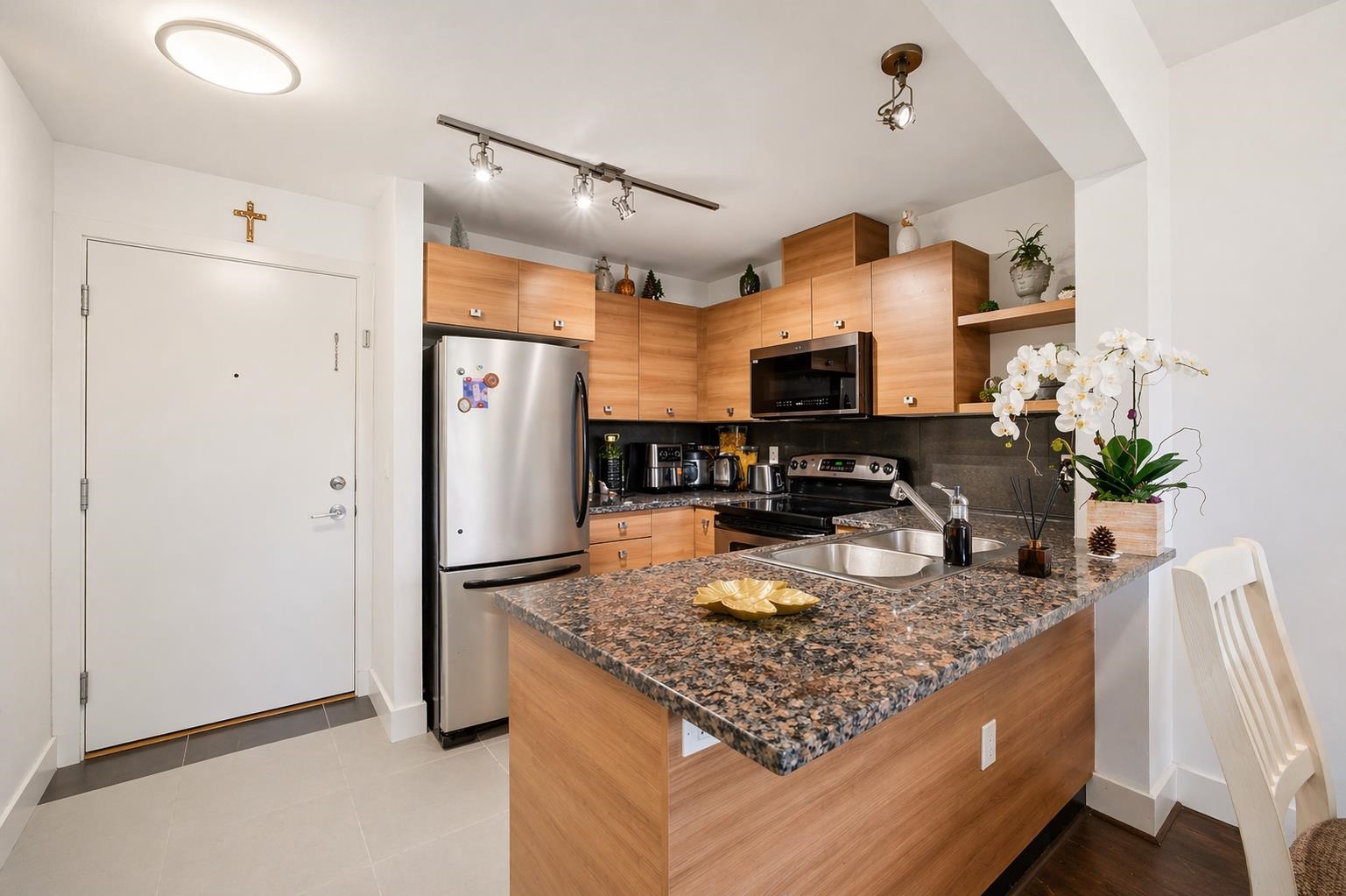 Additional image 5 of 315-6688 120 Street, Surrey, BC, V3W 1T8