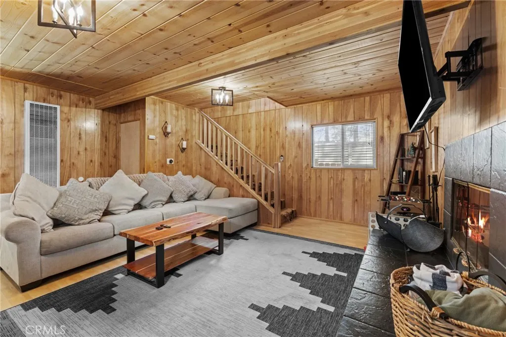 Additional image 15 of 317 Moreno Ln, Sugarloaf, CA 92386