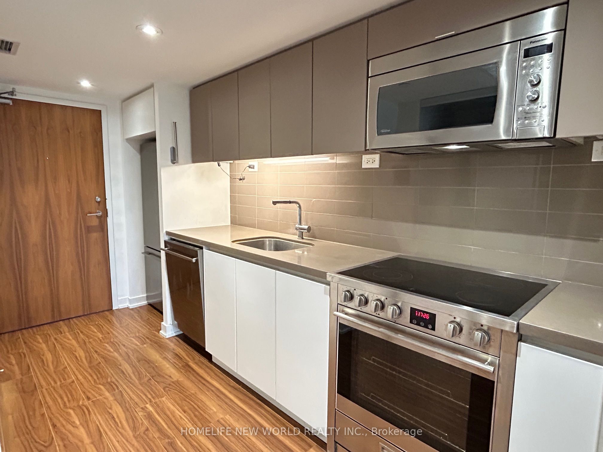 1109-75 Queens Wharf Road, Toronto, ON, M5V 0J8