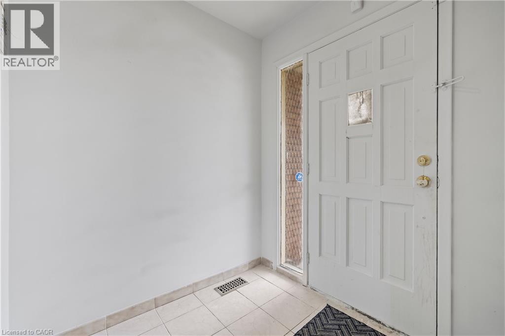 Additional image 2 of 481 Limeridge Court, Hamilton, ON, L9C2V8