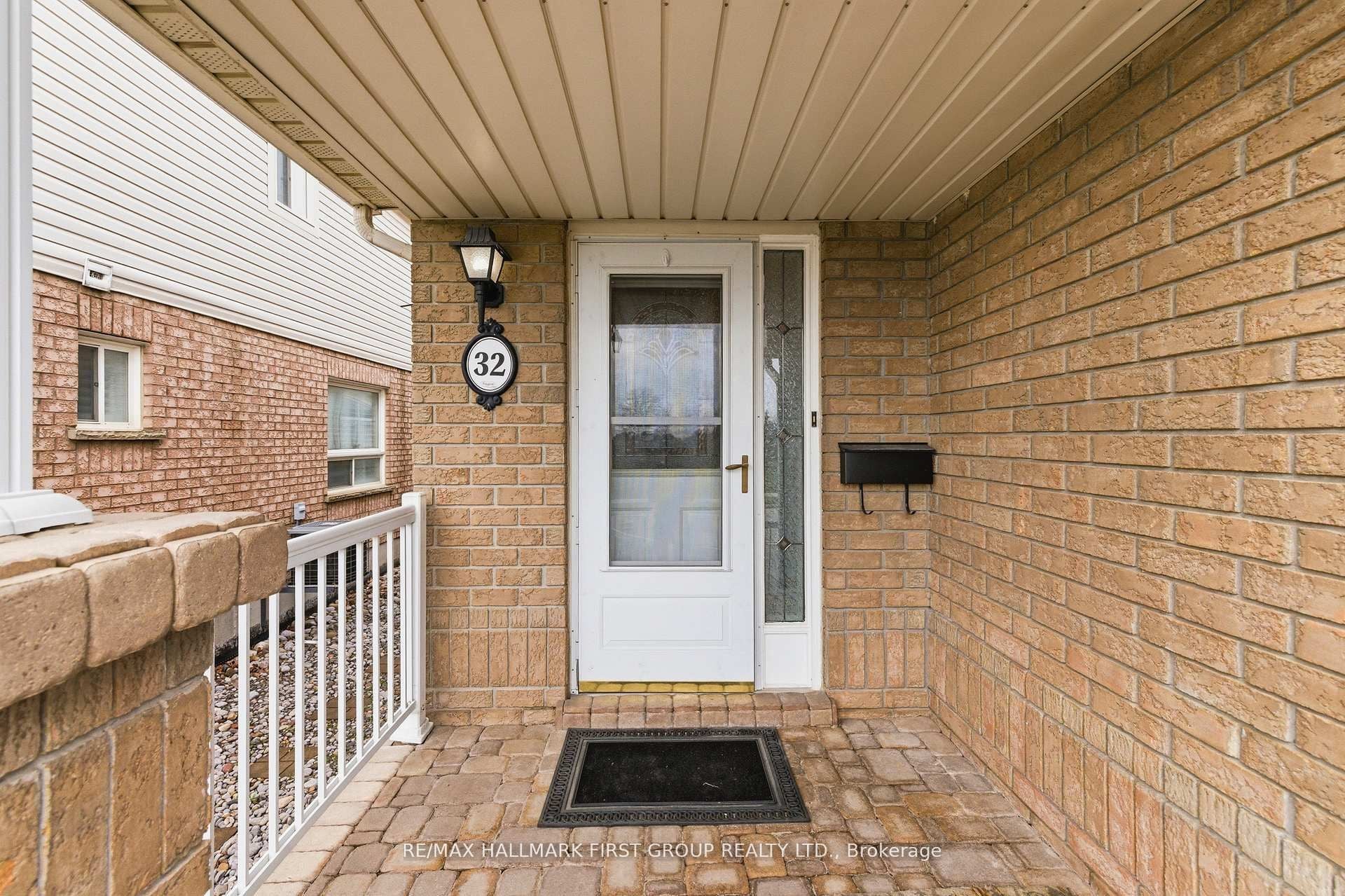 Additional image 3 of 32 Samandria Avenue, Whitby, ON, L1R 2Z7