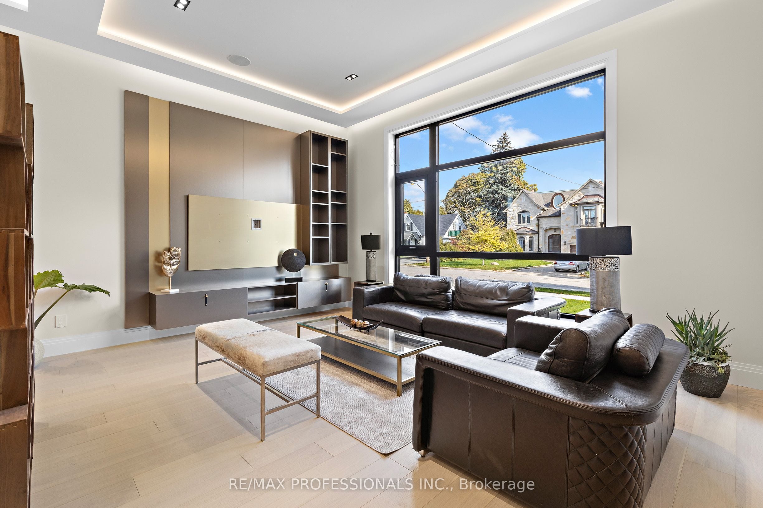 Additional image 6 of 122 Ashbourne Drive, Toronto, ON, M9B 4H8