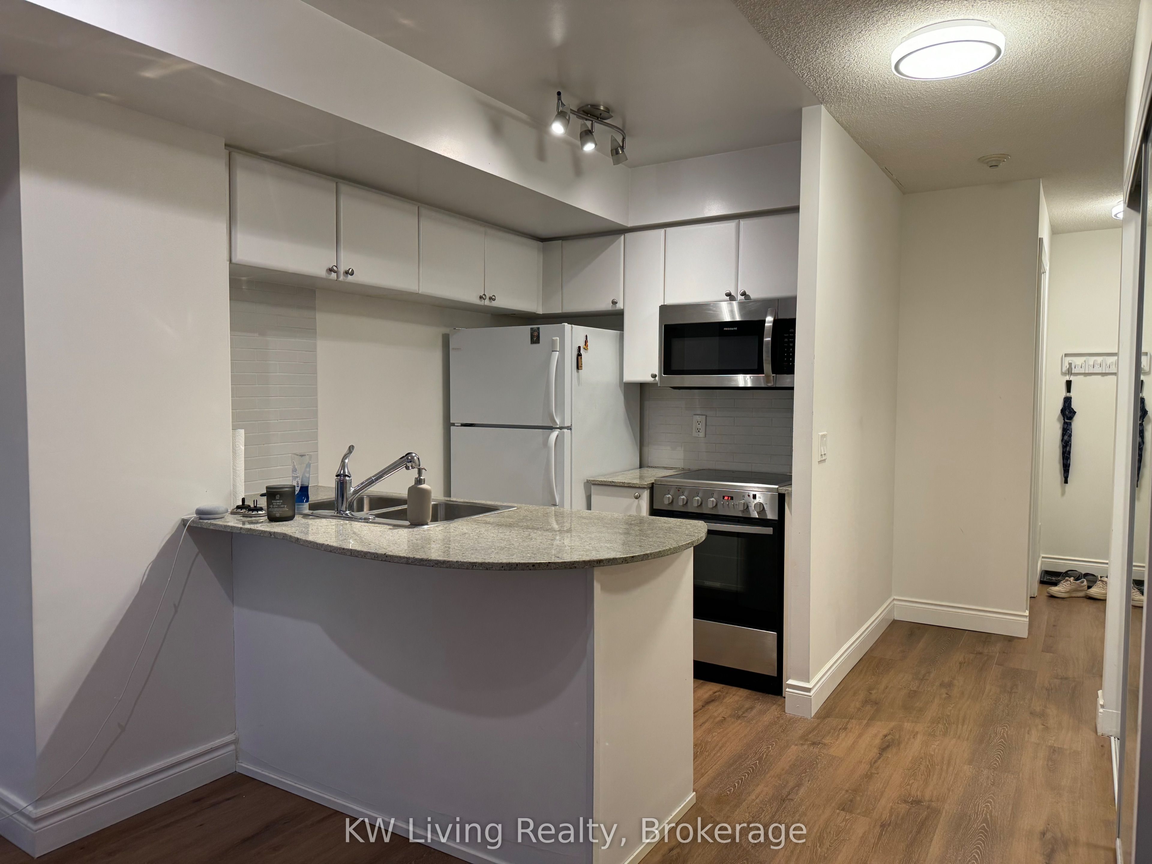 Additional image 5 of 1714-763 Bay Street, Toronto, ON, M5G 2R3