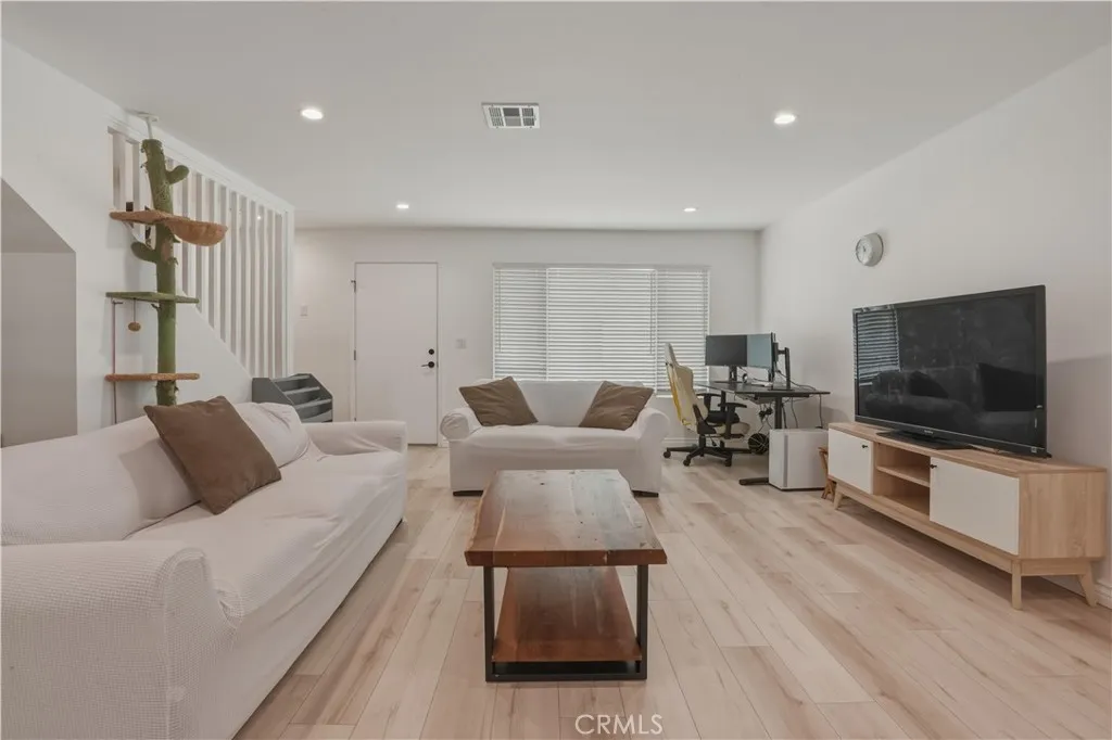 Additional image 40 of 8839 Cedros Avenue Unit 3, Panorama City, CA 91402