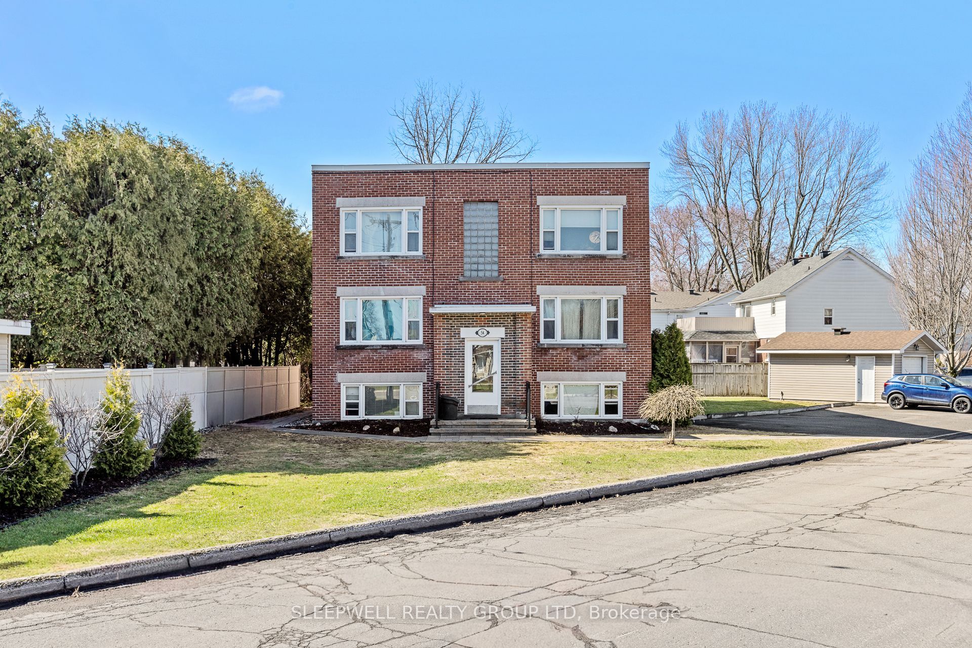 54 Centennial Boulevard, Ottawa, ON, K1S 0M9