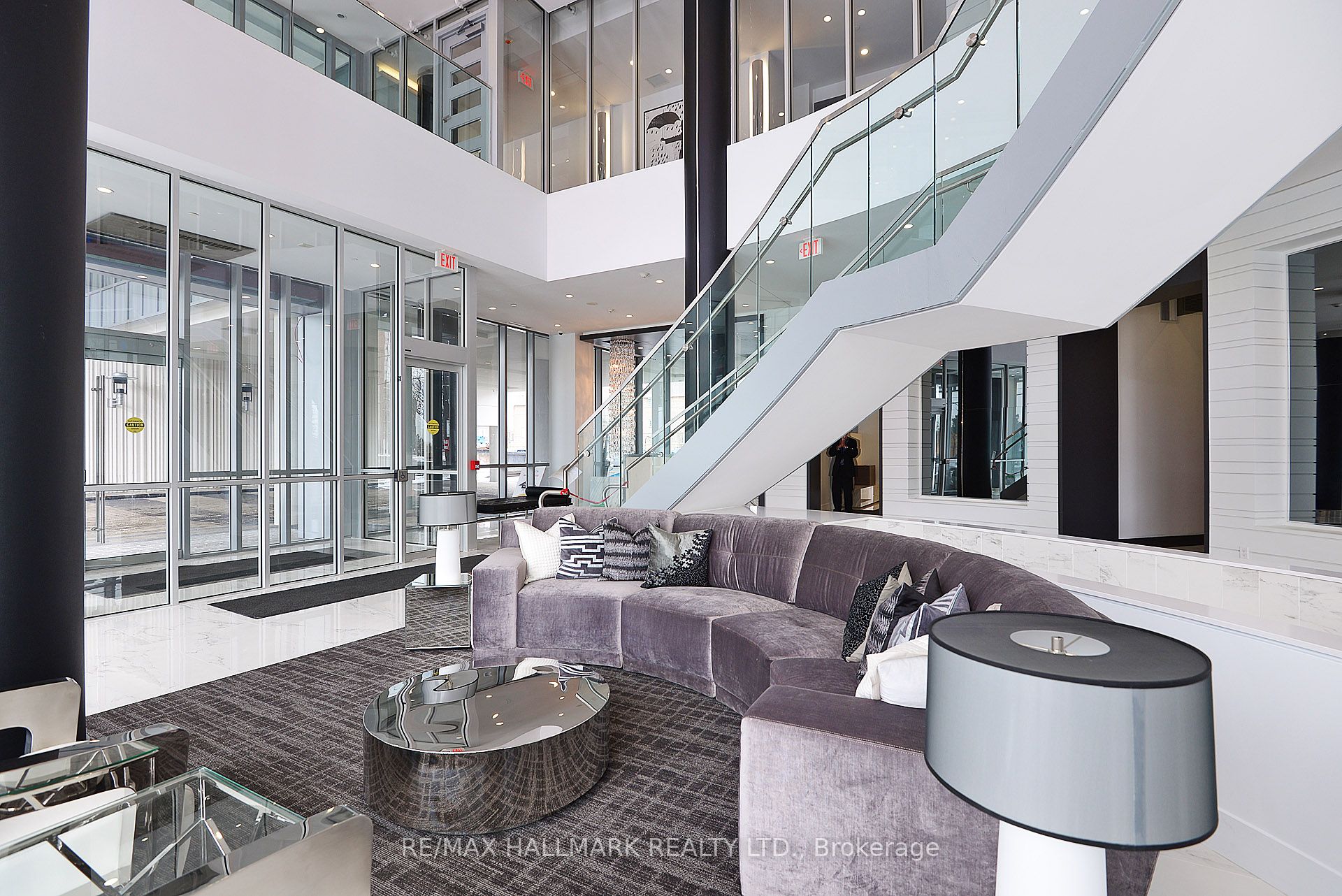Additional image 6 of Ph01-9471 Yonge Street, Richmond Hill, ON, L4C 0Z5