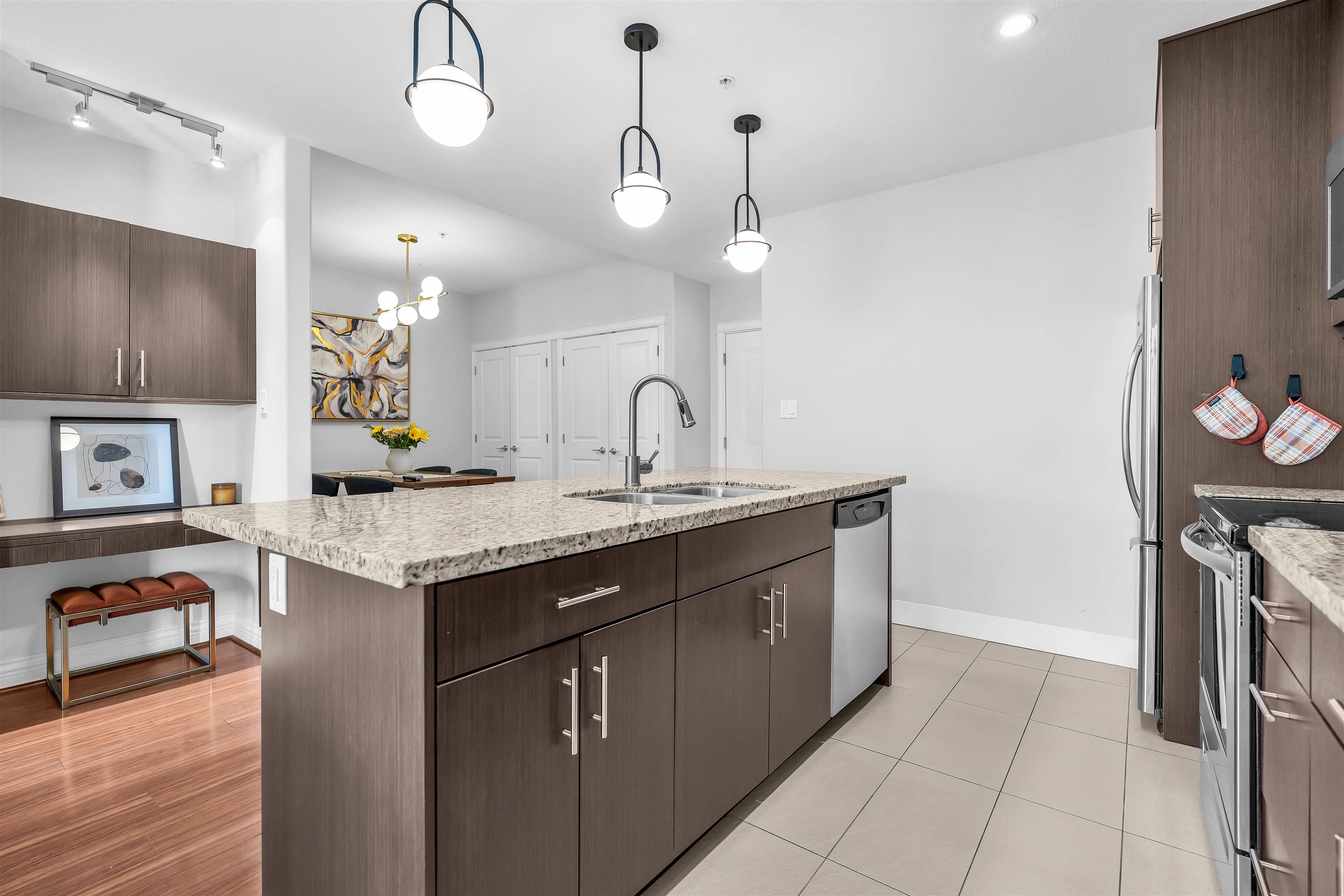 Additional image 4 of 223-2970 King George Boulevard, Surrey, BC, V4P 0E6