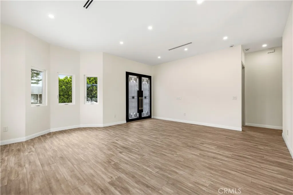 Additional image 5 of 8149 Saint Clair Ave, North Hollywood, CA 91605
