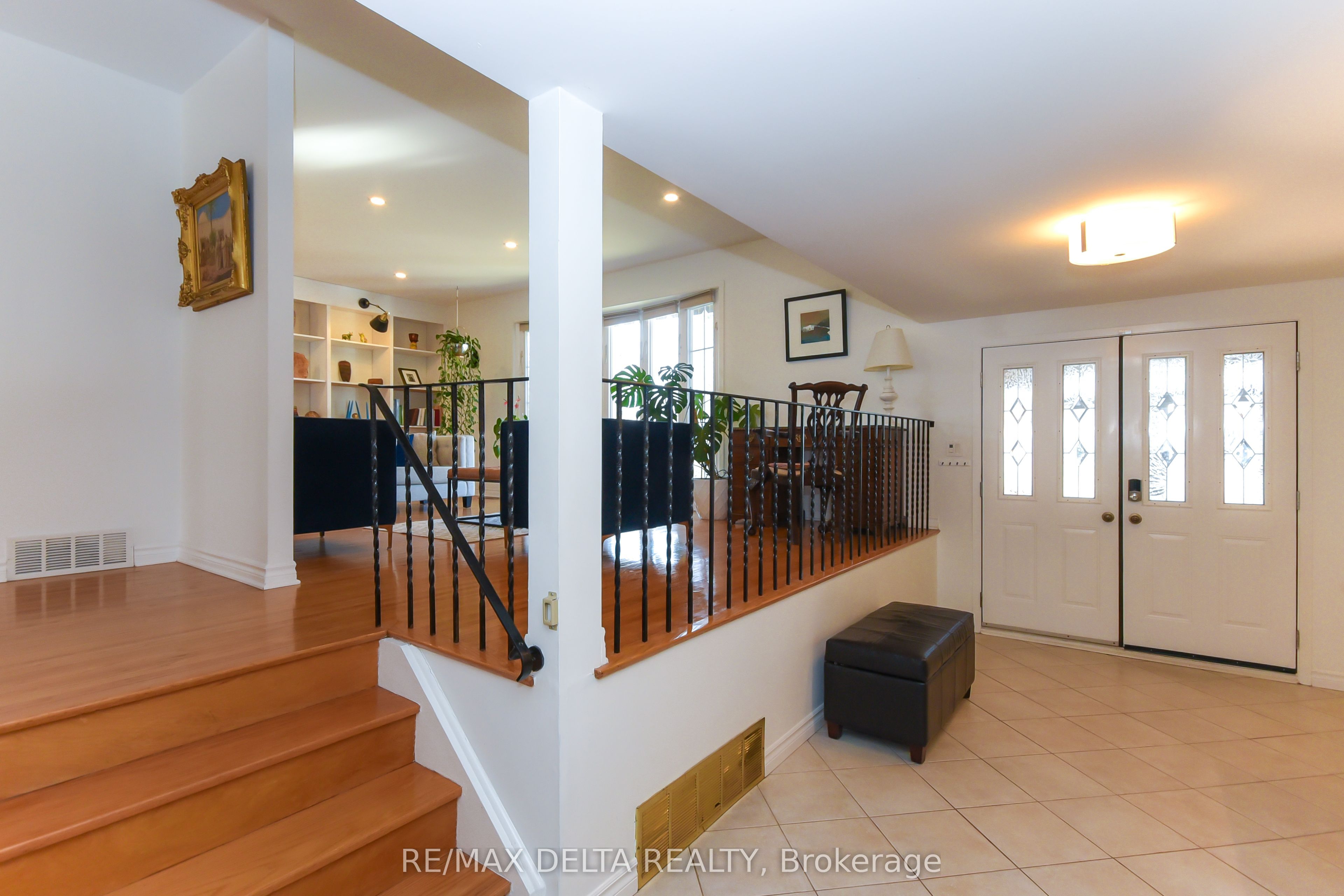 Additional image 3 of 13 Parklane Court, Ottawa, ON, K1B 3H3