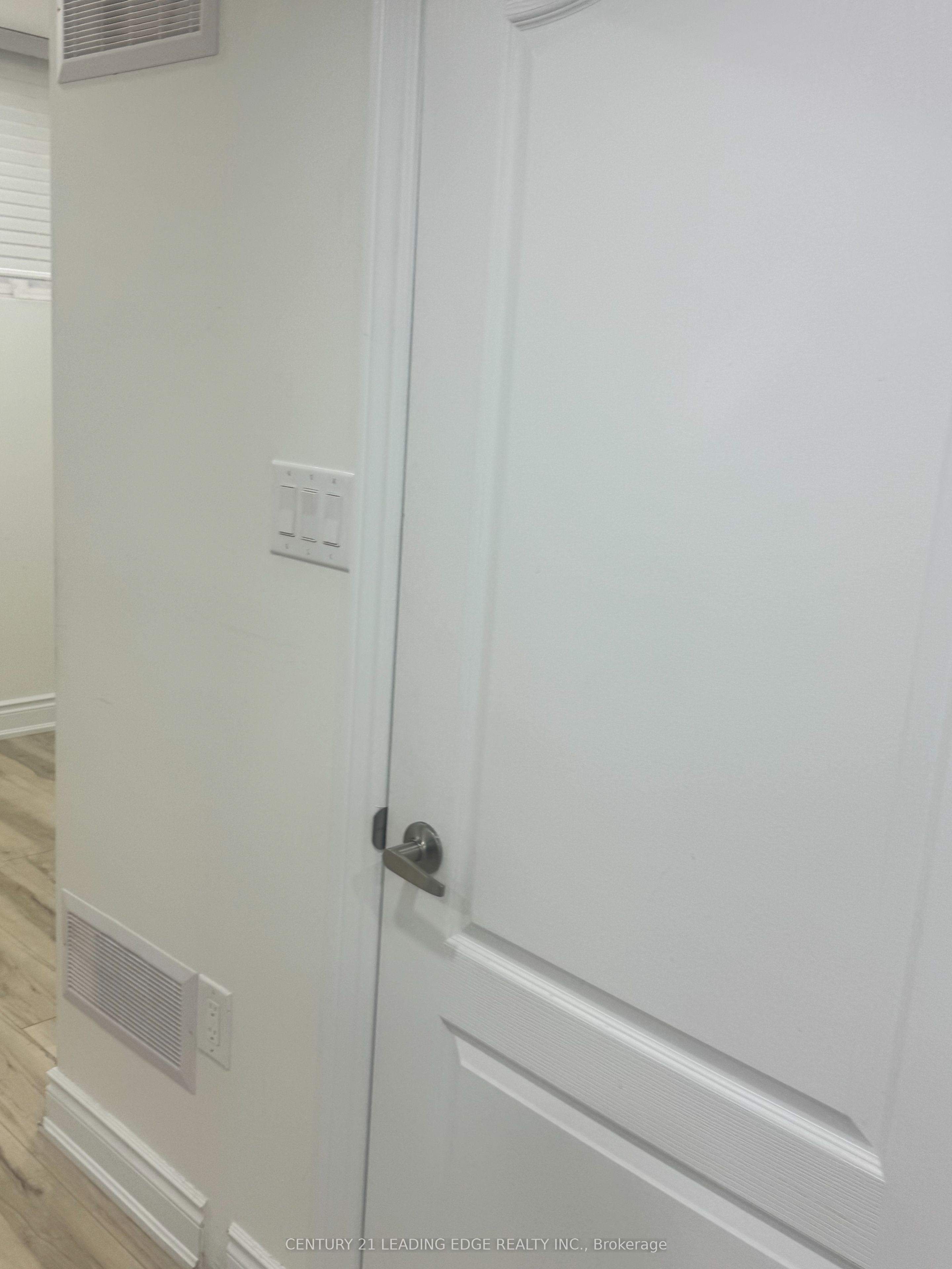 Additional image 3 of 70 Campwood Crescent, Brampton, ON, L6P 0W8